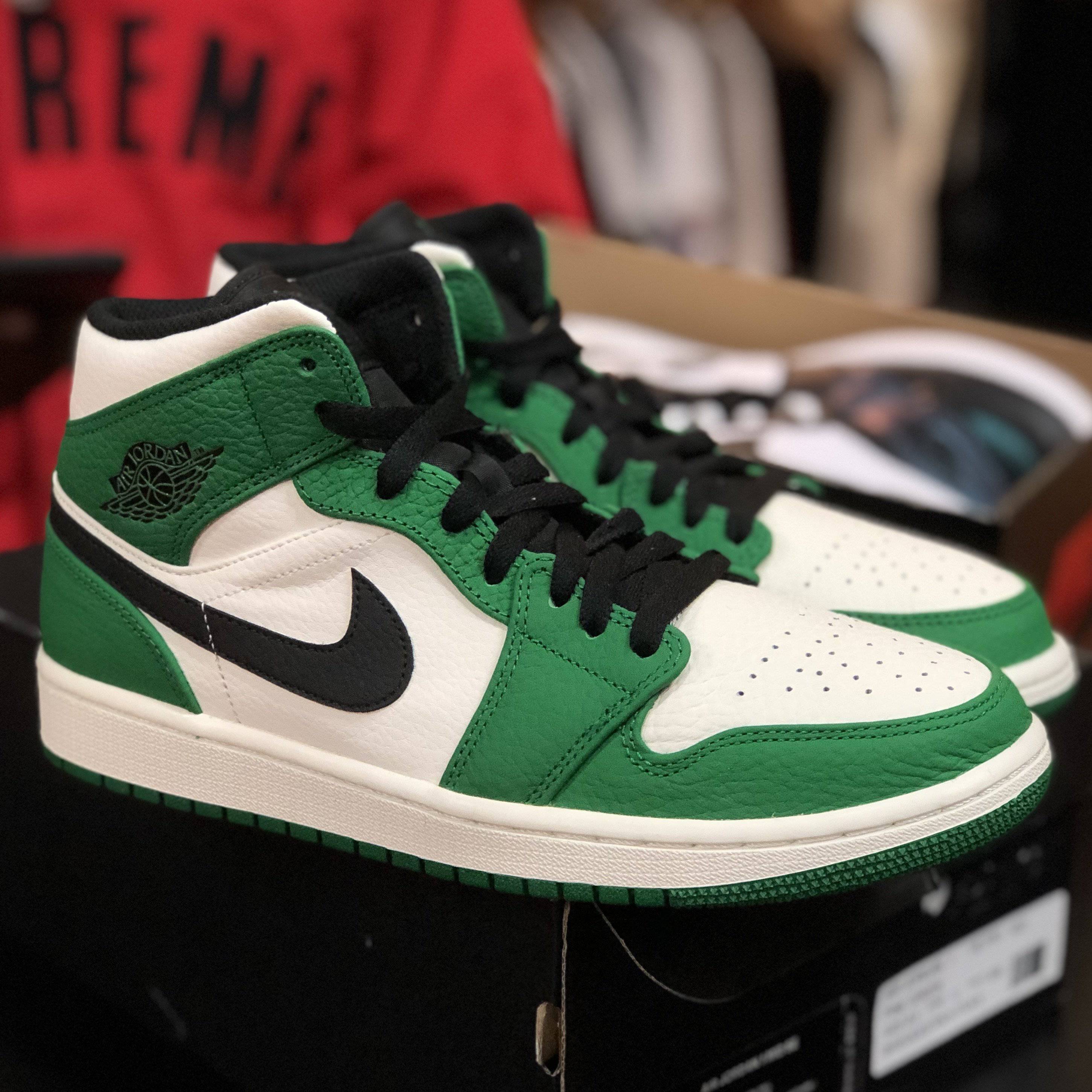 Air Jordan 1 Mid “Pine Green” - Image 2