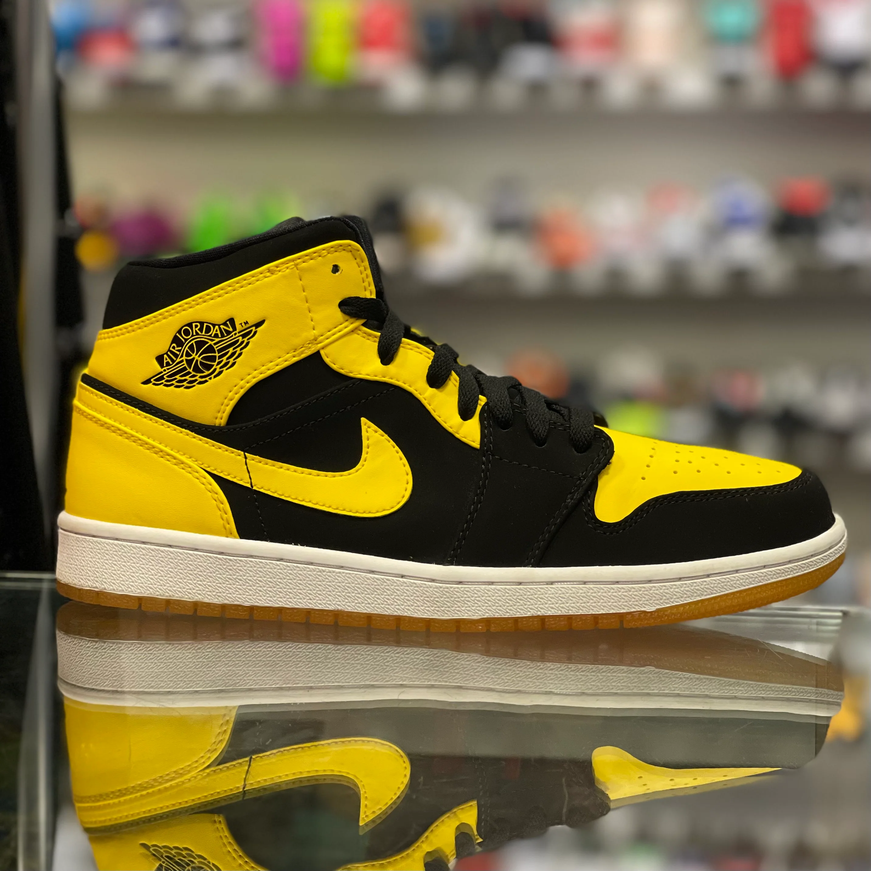 Air Jordan 1 Retro Mid “New Love 2017” - Image 12
