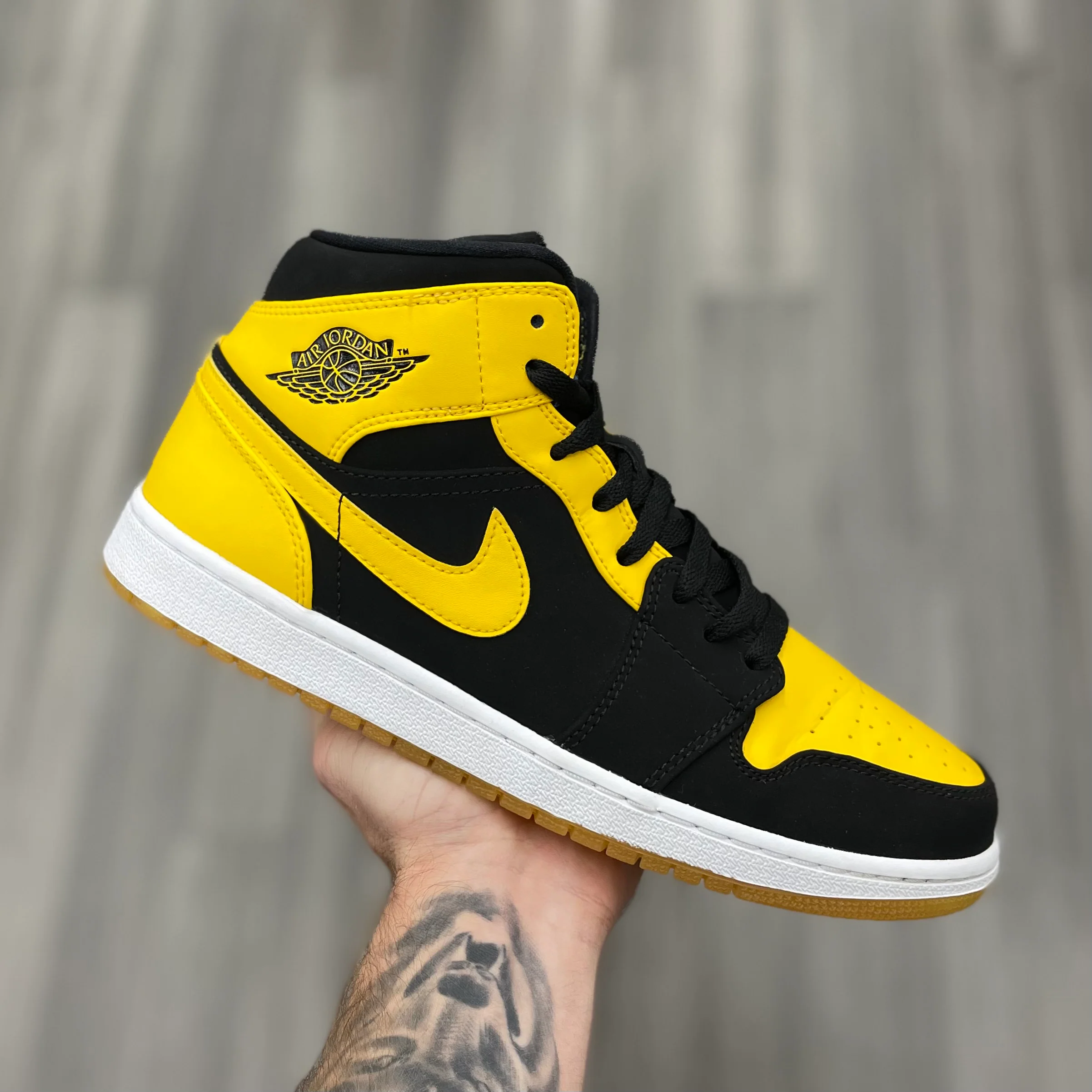 Air Jordan 1 Retro Mid “New Love 2017” - Image 14