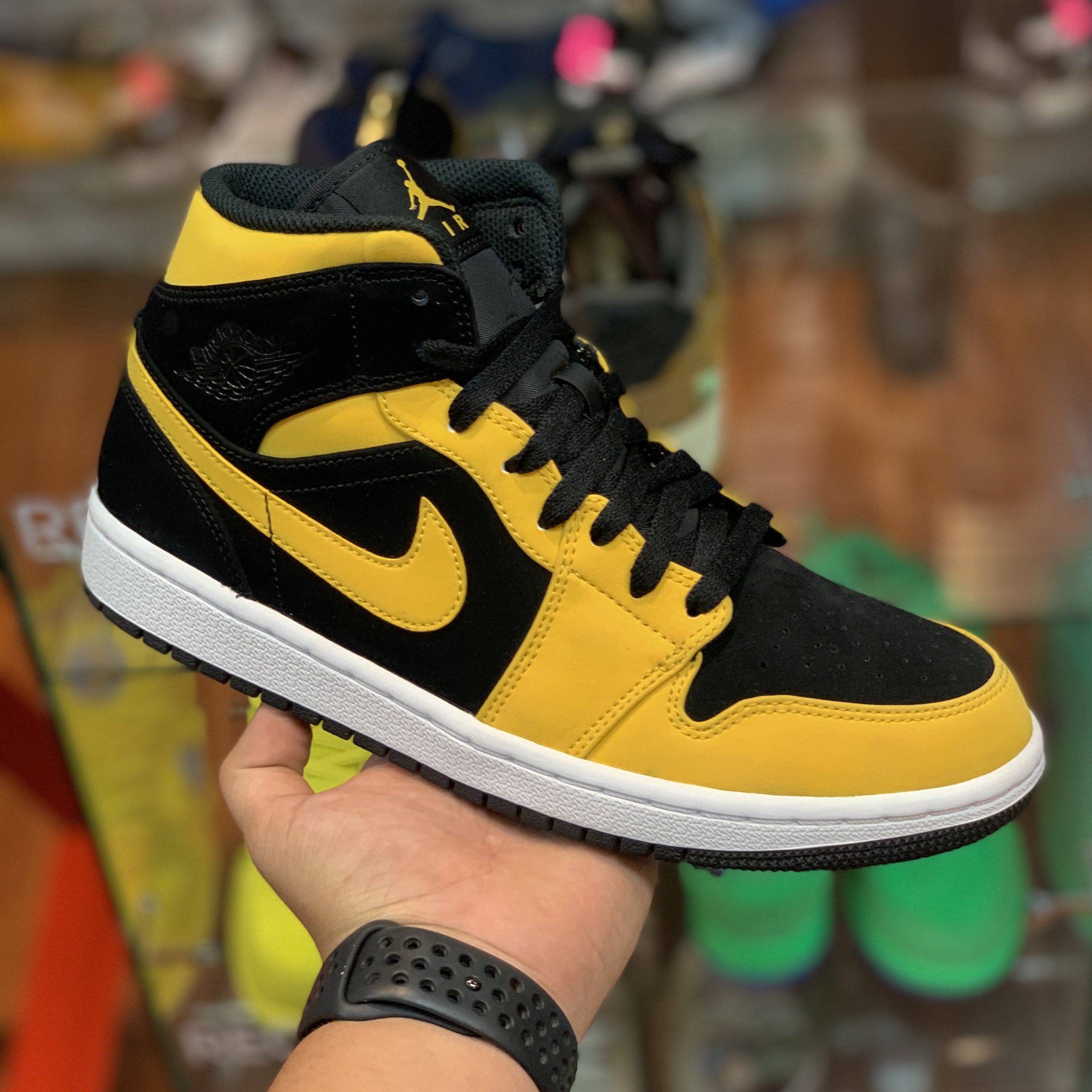 Air Jordan 1 Retro Mid “Reverse New Love” - Image 2