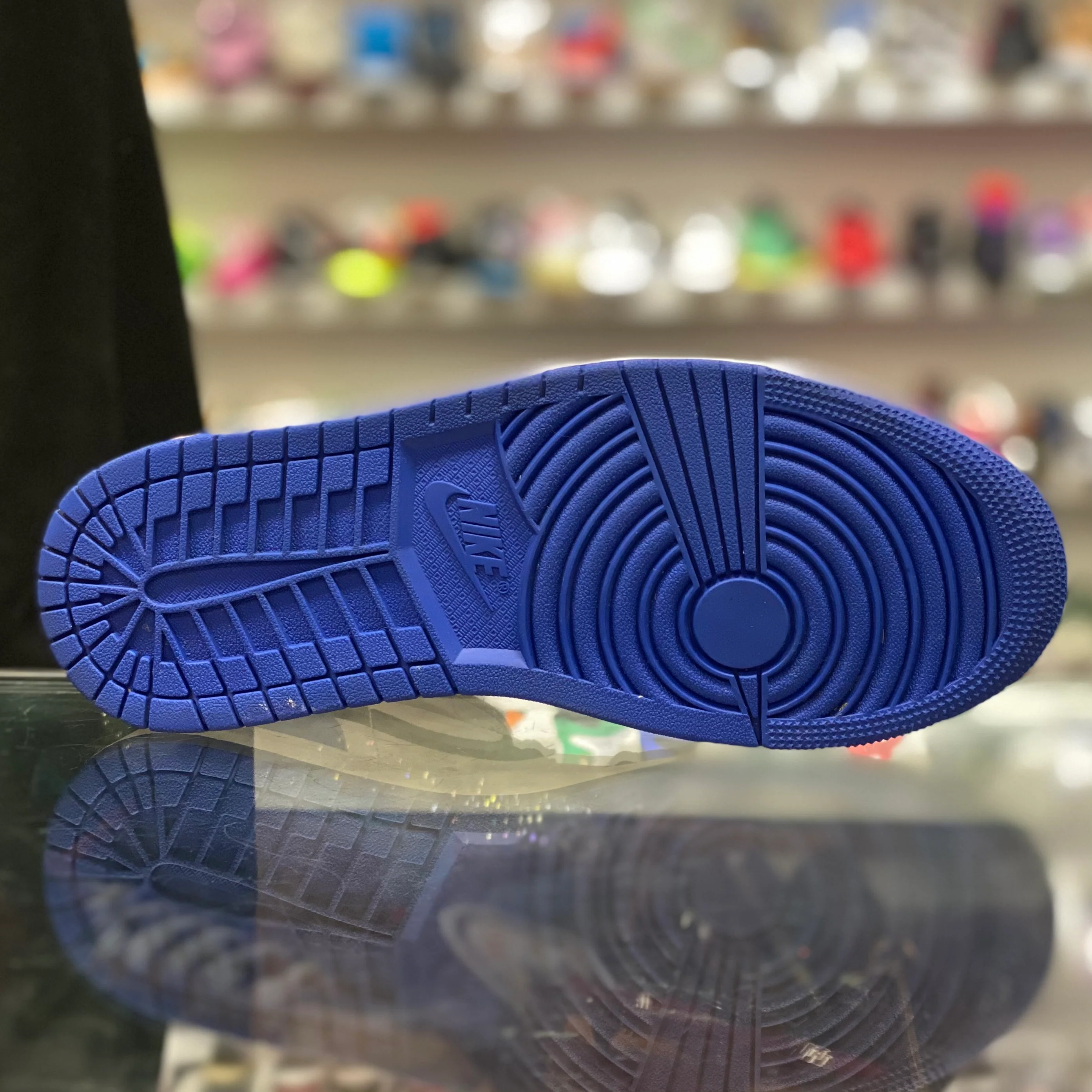 Air Jordan 1 Retro Mid SE “Union Royal” - Image 2