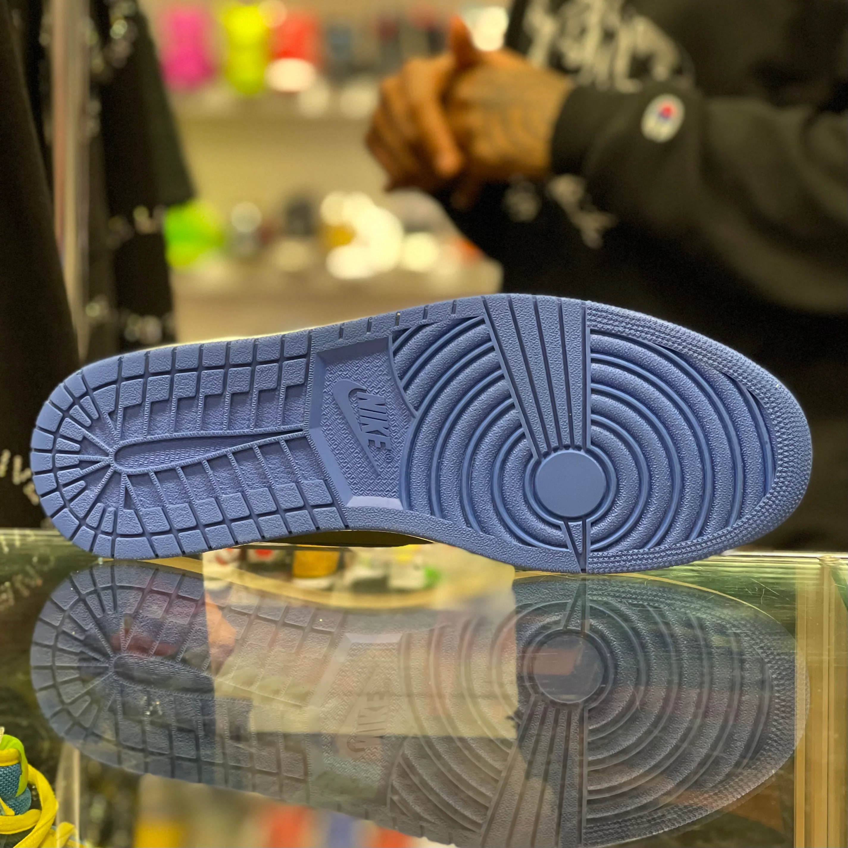 Air Jordan 1 Retro "Royal” 2013 - Image 5