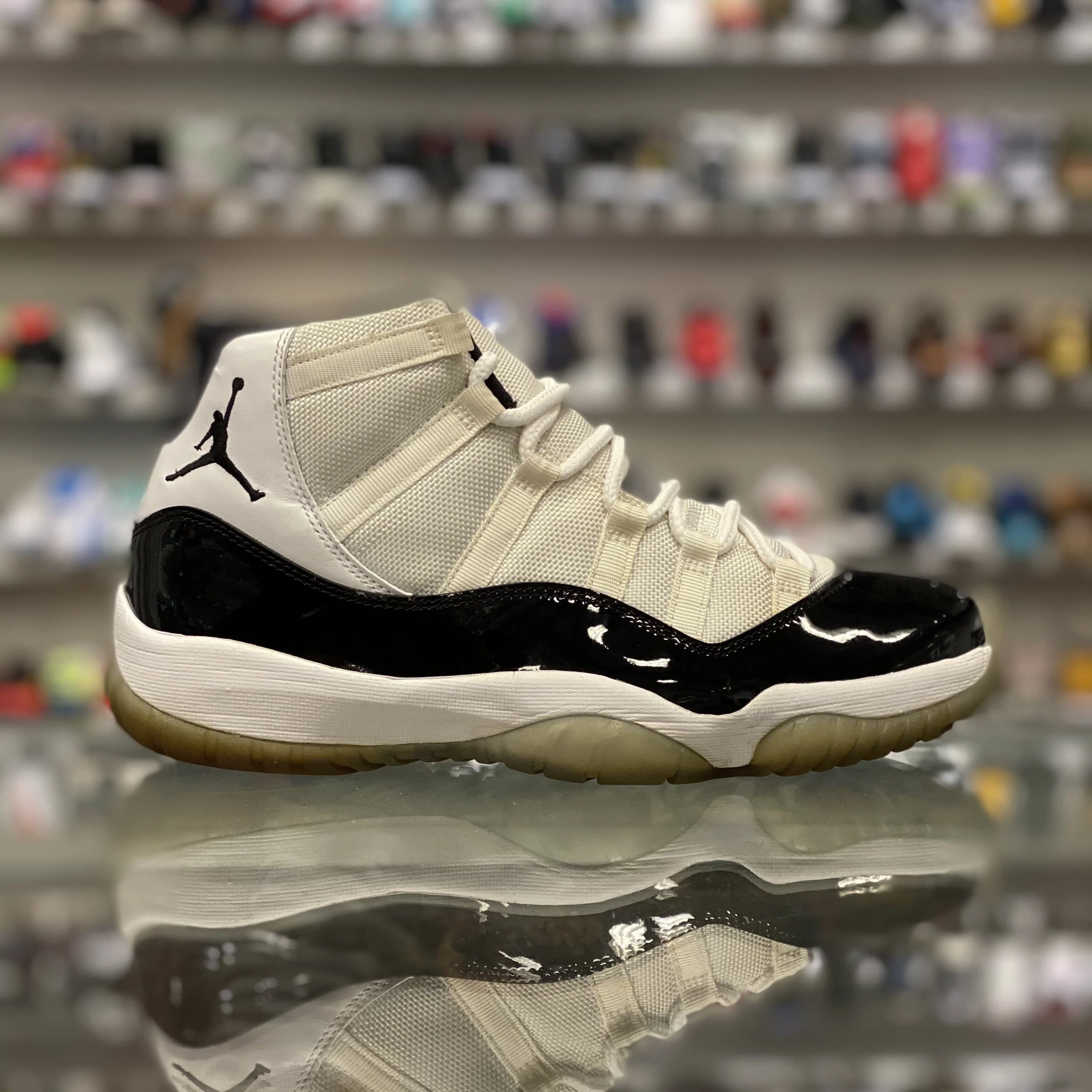 Air Jordan 11 Retro 2011 “Concord” - Image 9
