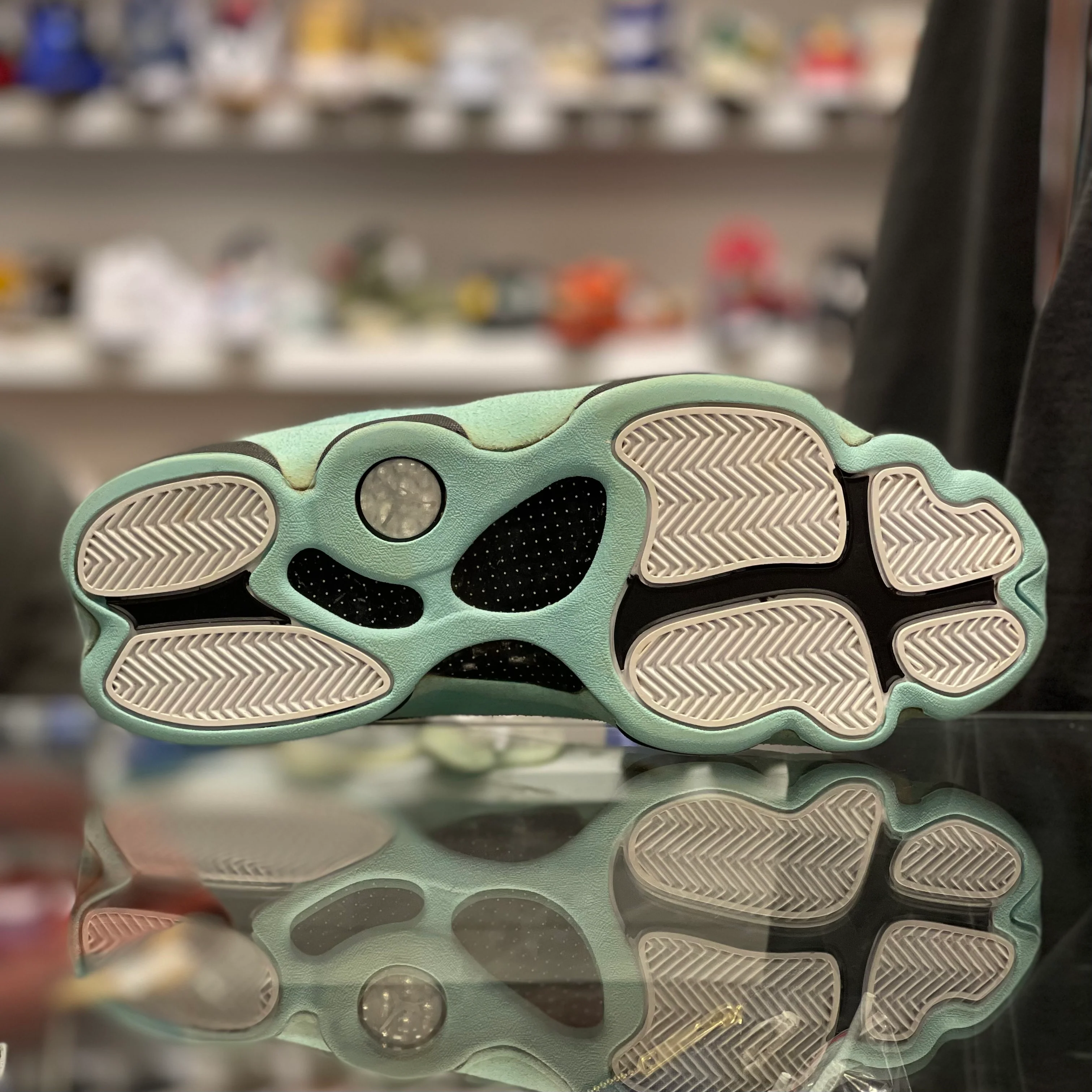 Air Jordan 13 Retro “Black Island Green” - Image 3