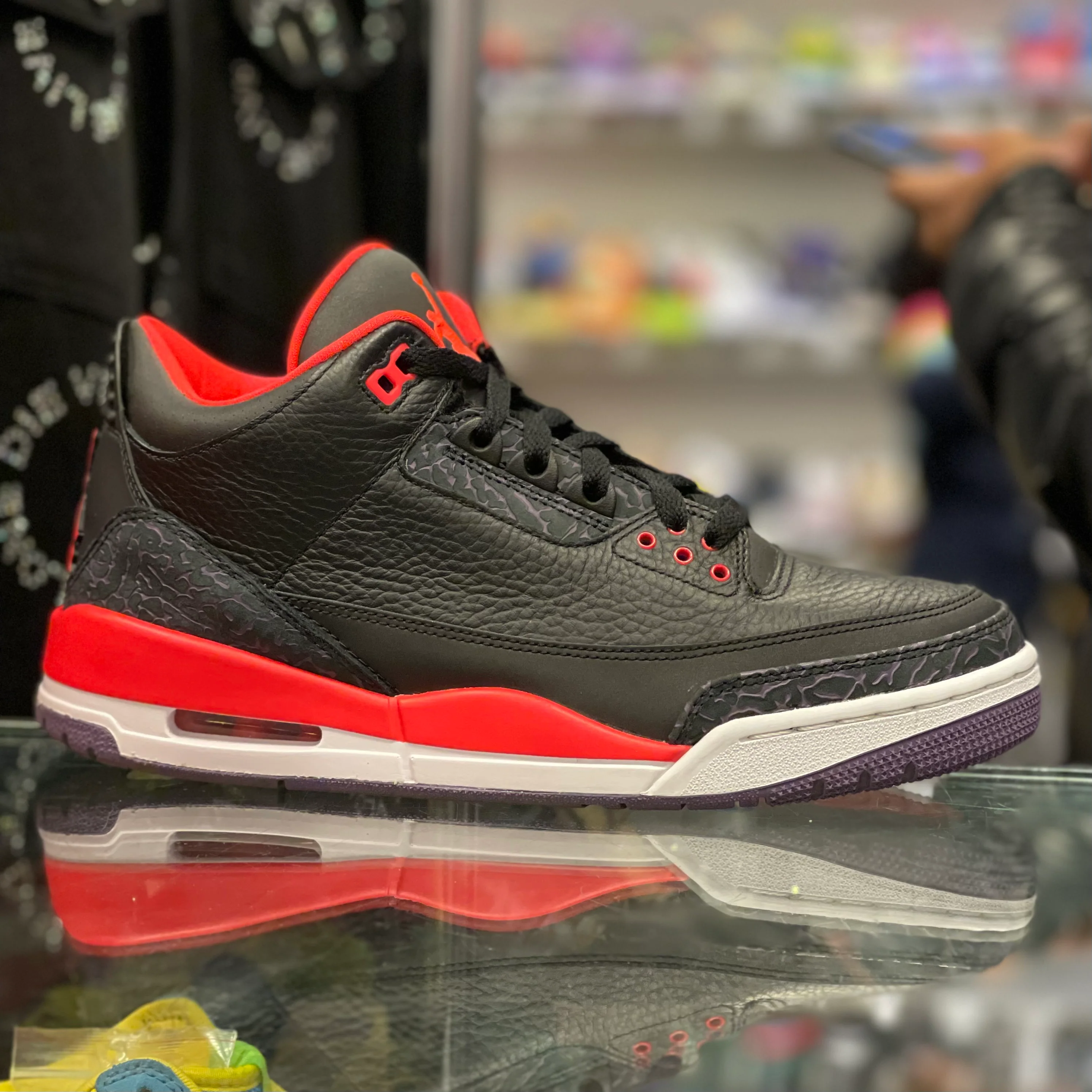 Air Jordan 3 Retro "Crimson“ - Image 6
