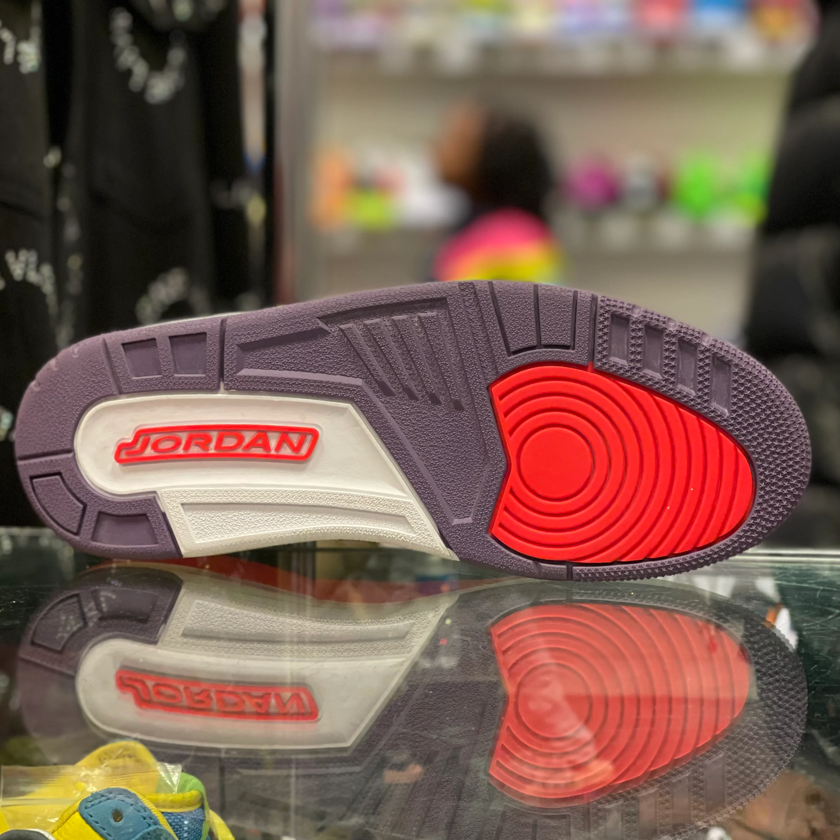 Air Jordan 3 Retro "Crimson“ - Image 7