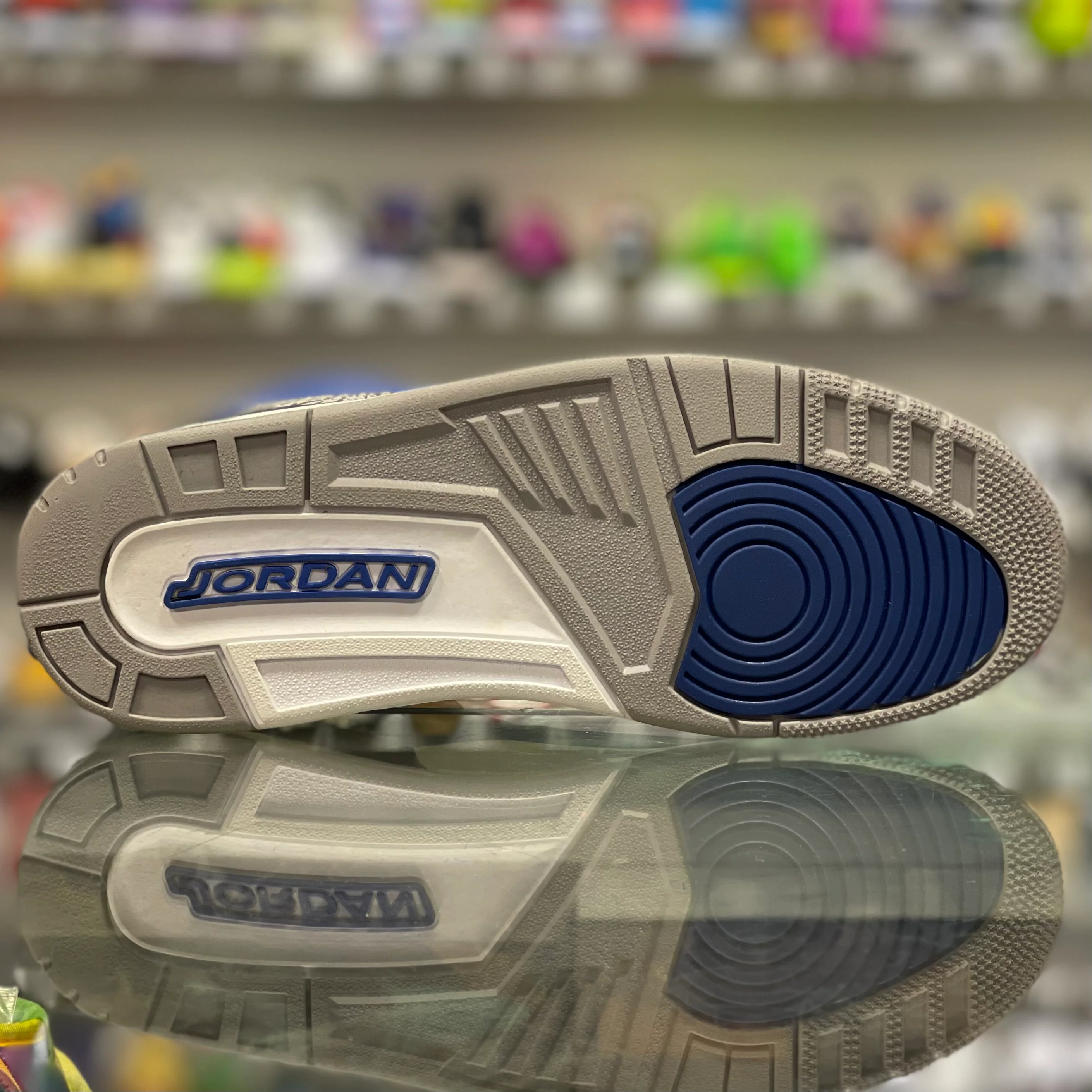 Air Jordan 3 Retro “Varsity Royal Cement” - Image 5