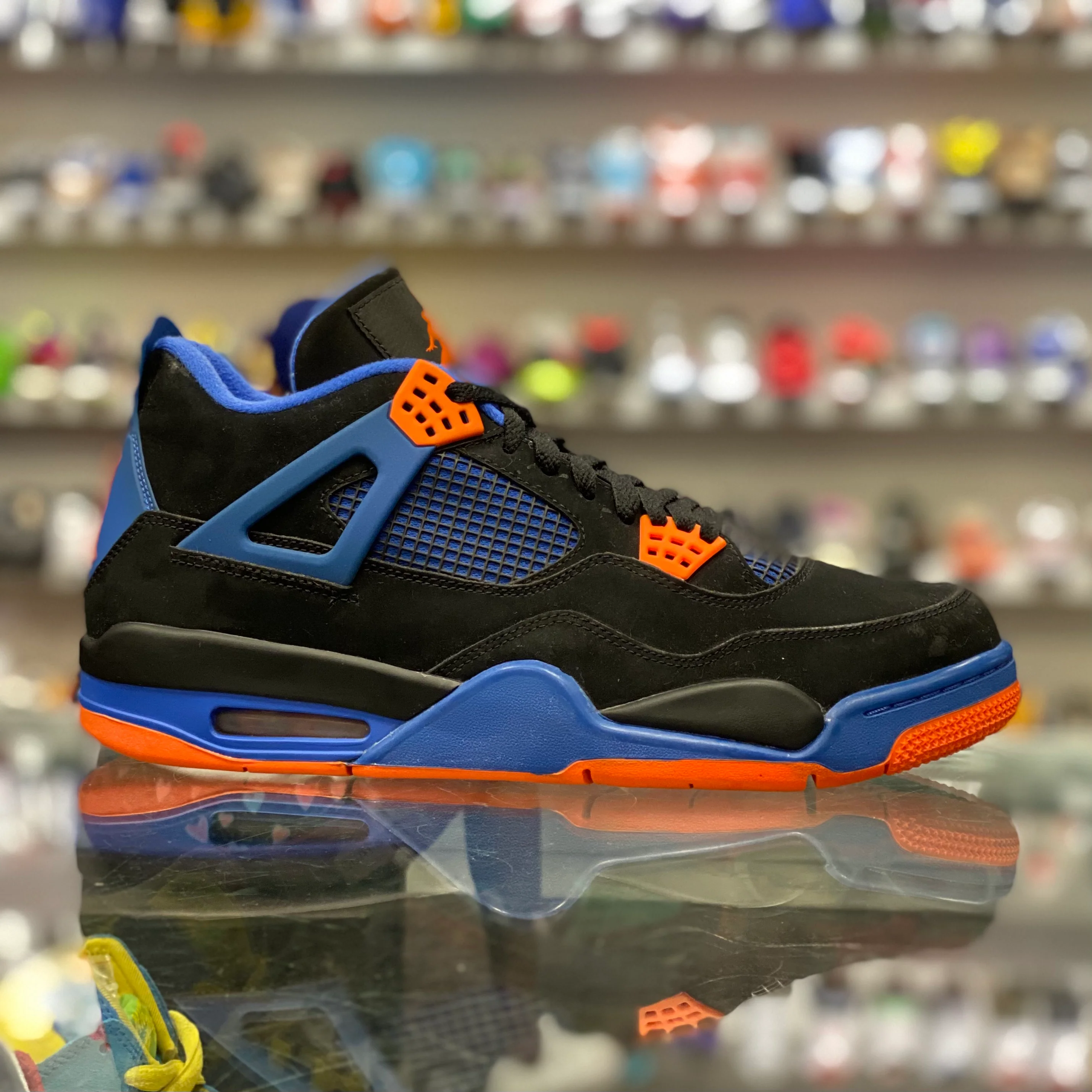 Air Jordan 4 Retro “Cavs” - Image 2