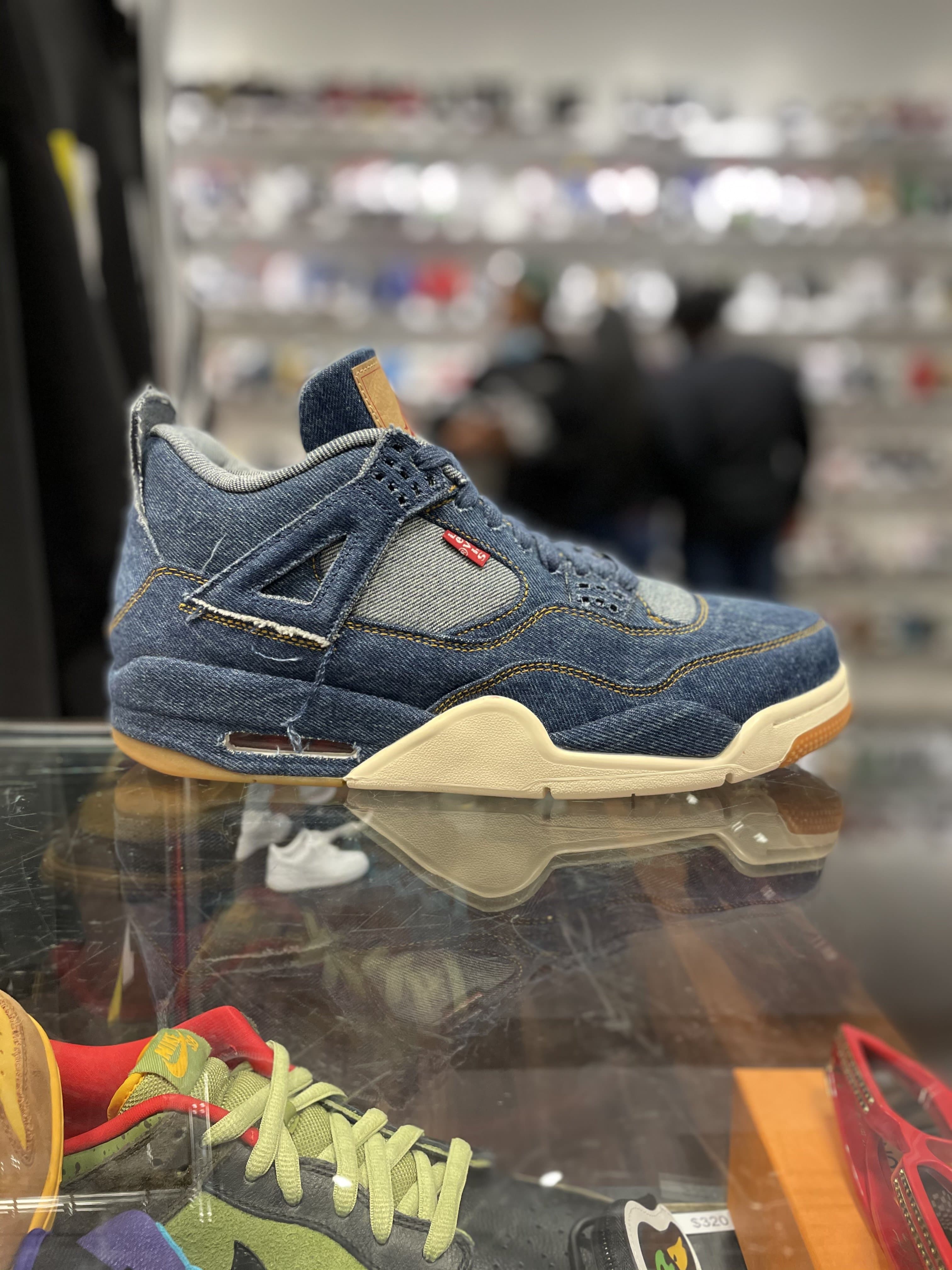 Air Jordan 4 Retro “Levi’s Blue” - Image 2