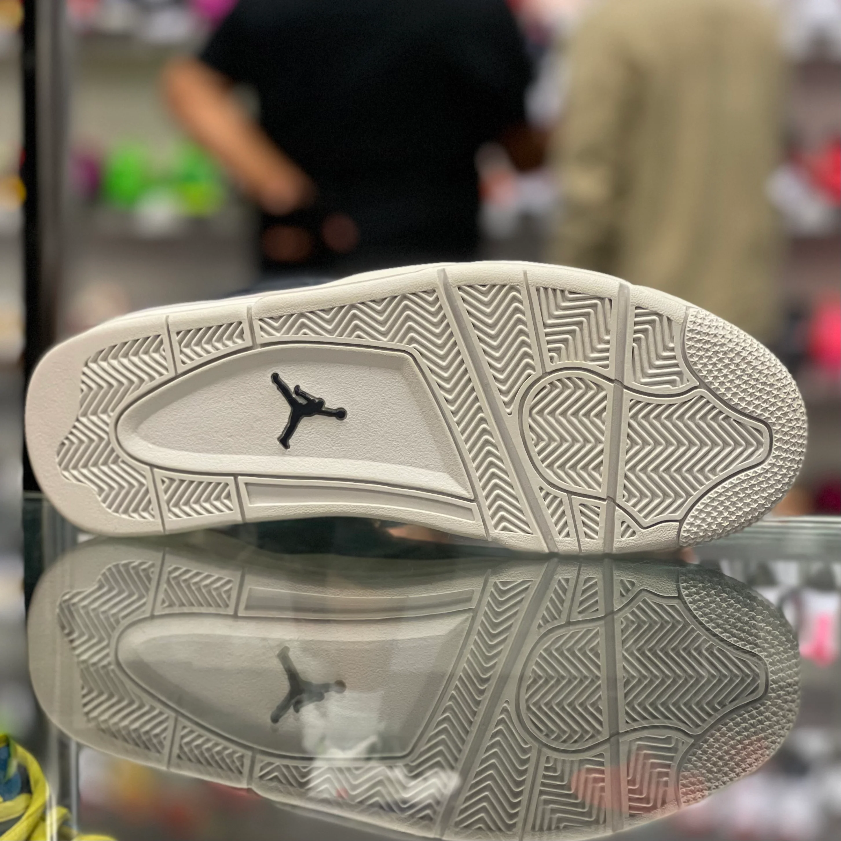 Air Jordan 4 Retro PRM “Obsidian” - Image 5