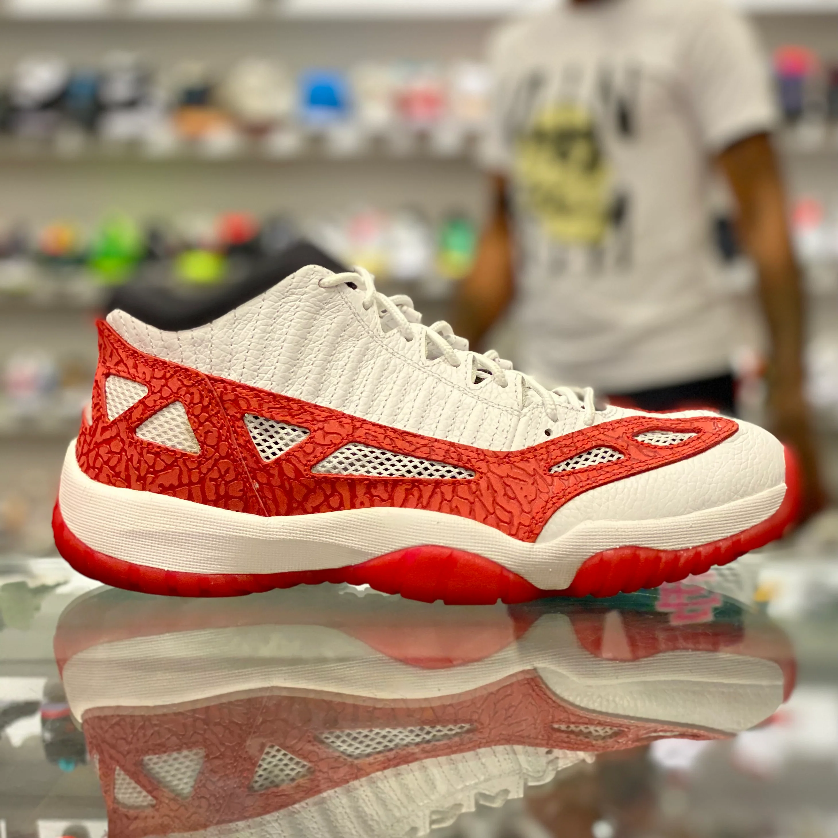 Air Jordan Retro 11 Low IE “Gym Red” - Image 2