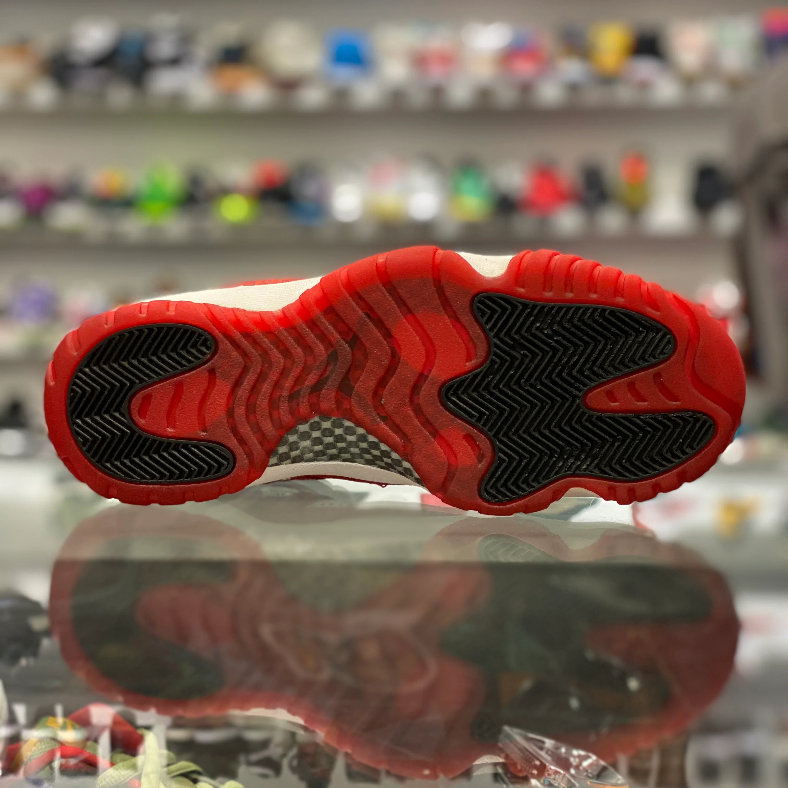 Air Jordan Retro 11 Low IE “Gym Red” - Image 3