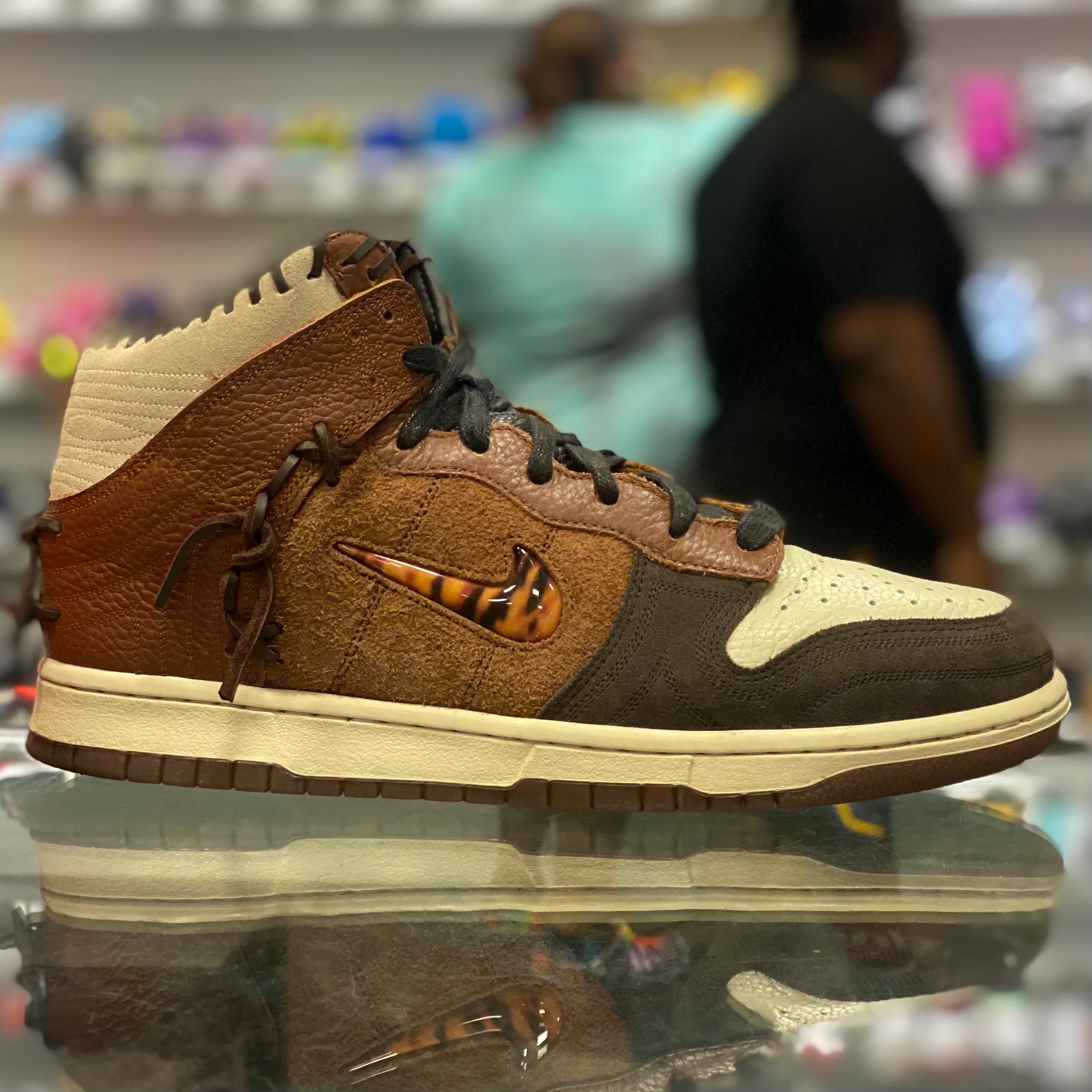 Dunk High Bodega “Legend Fauna Brown” - Image 6