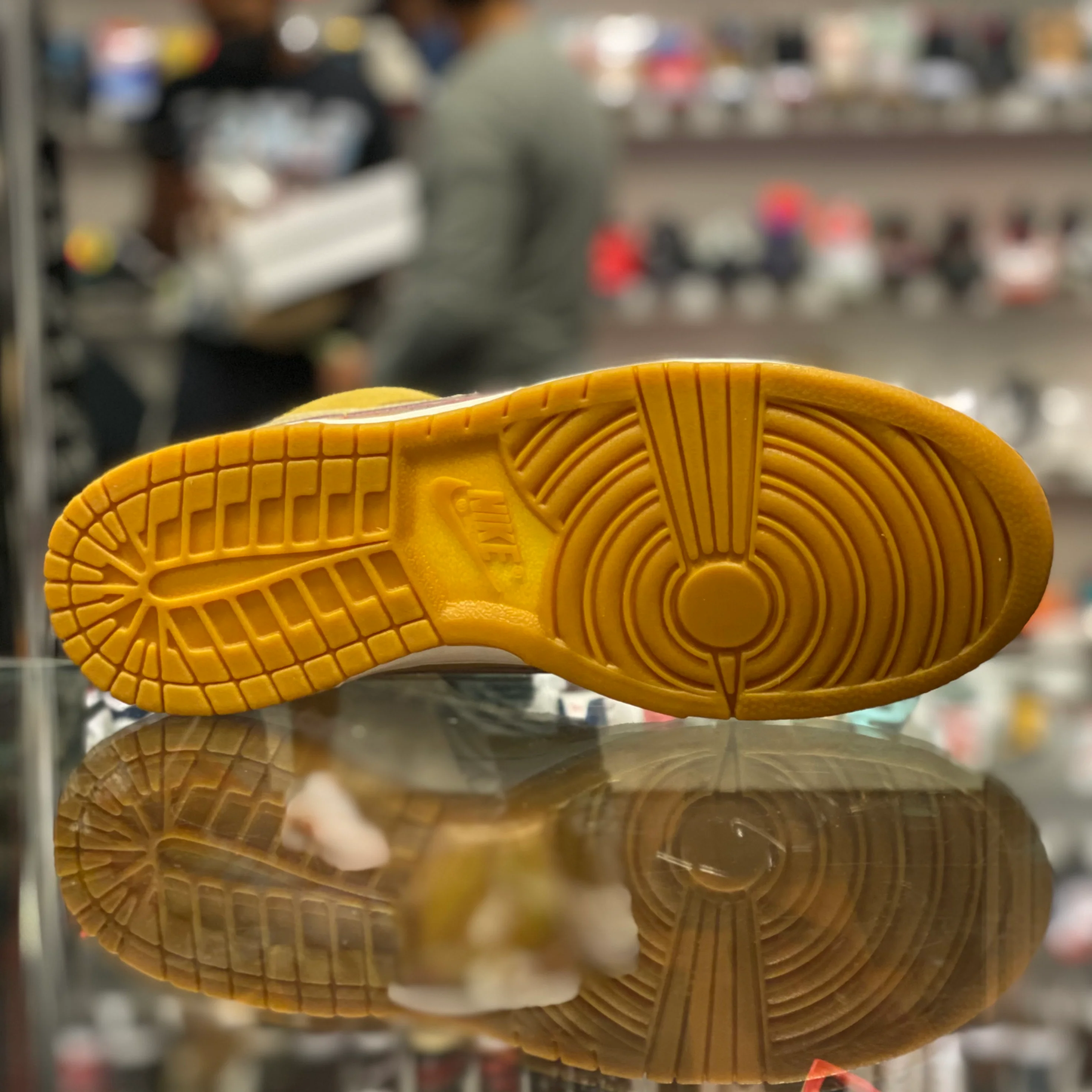 Dunk High SB “Koston Thai Temple” - Image 3