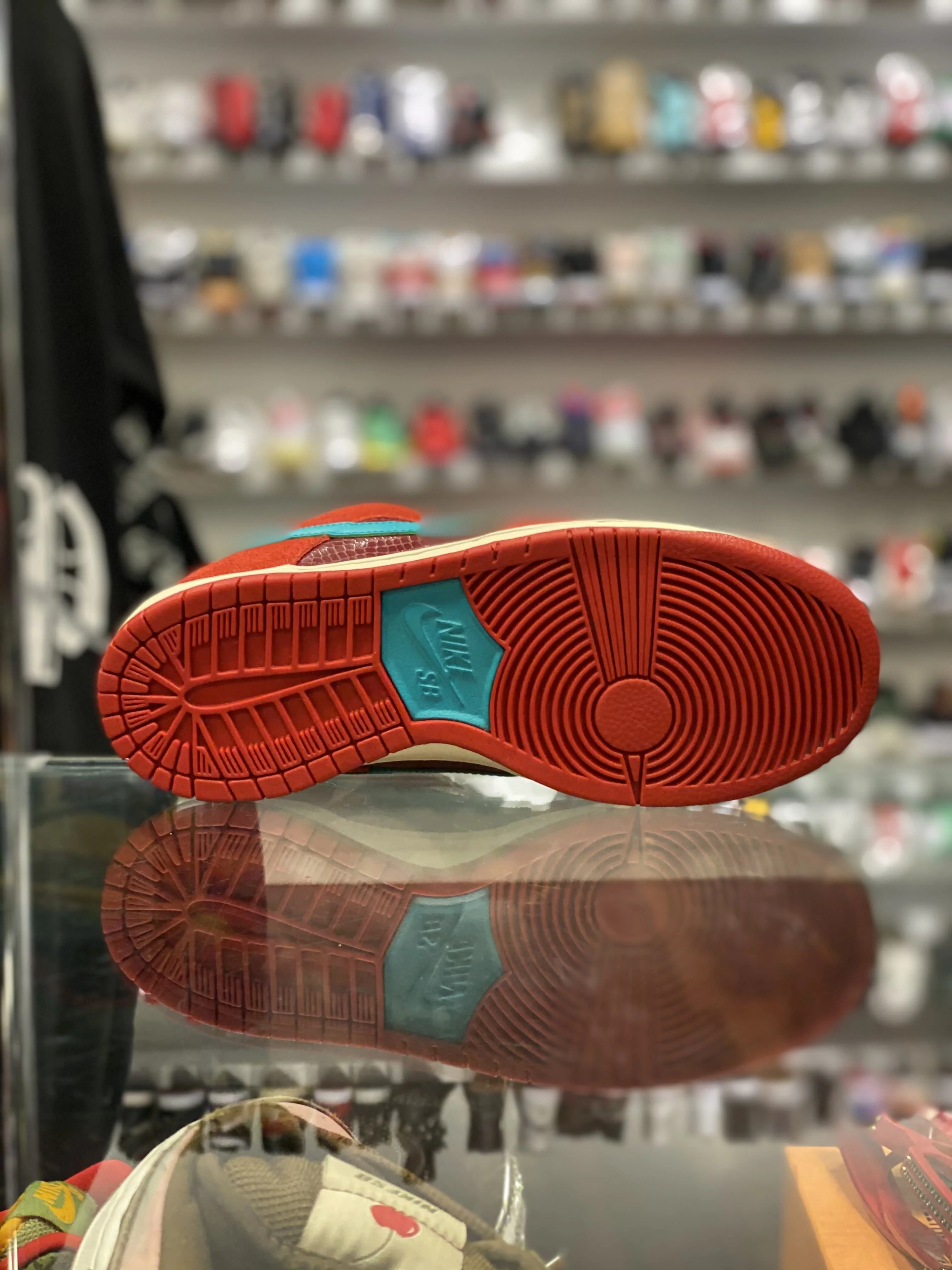 Dunk Low “Brickhouse Turbo Green” - Image 2