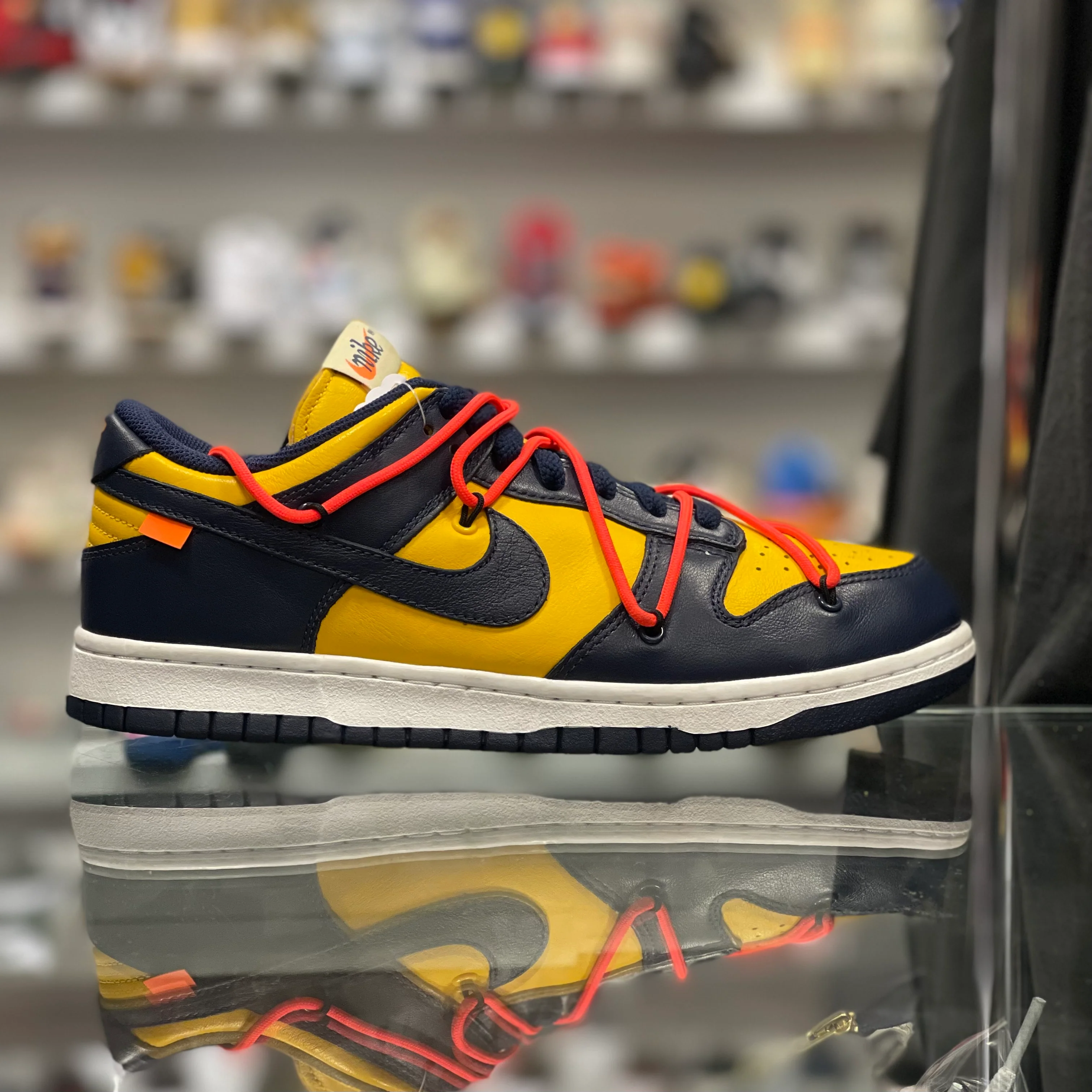 Dunk Low “Off White University Gold Midnight Navy” - Image 6