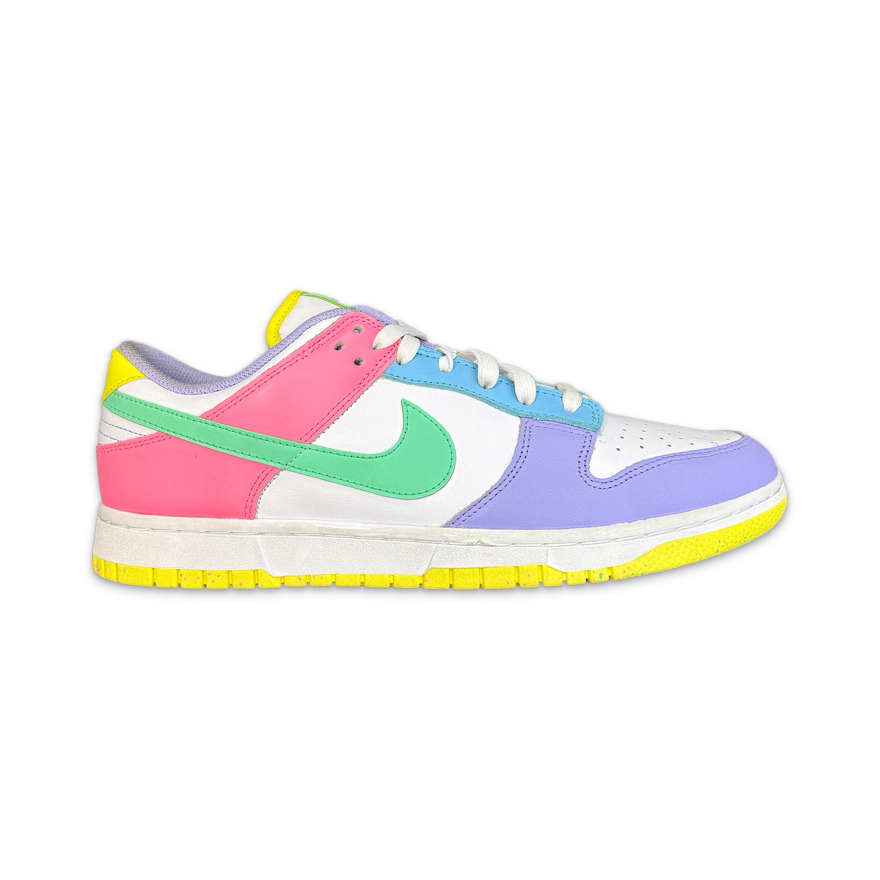 Dunk Low SE “Easter" (W)