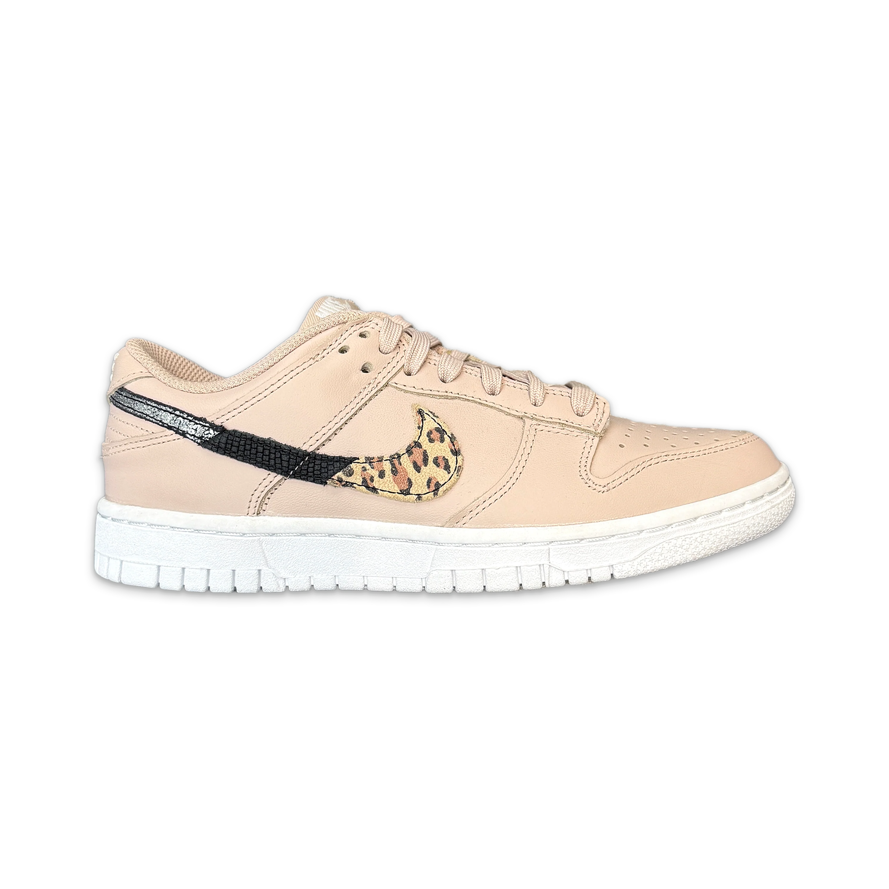 Dunk Low SE "Primal Pink" (W)
