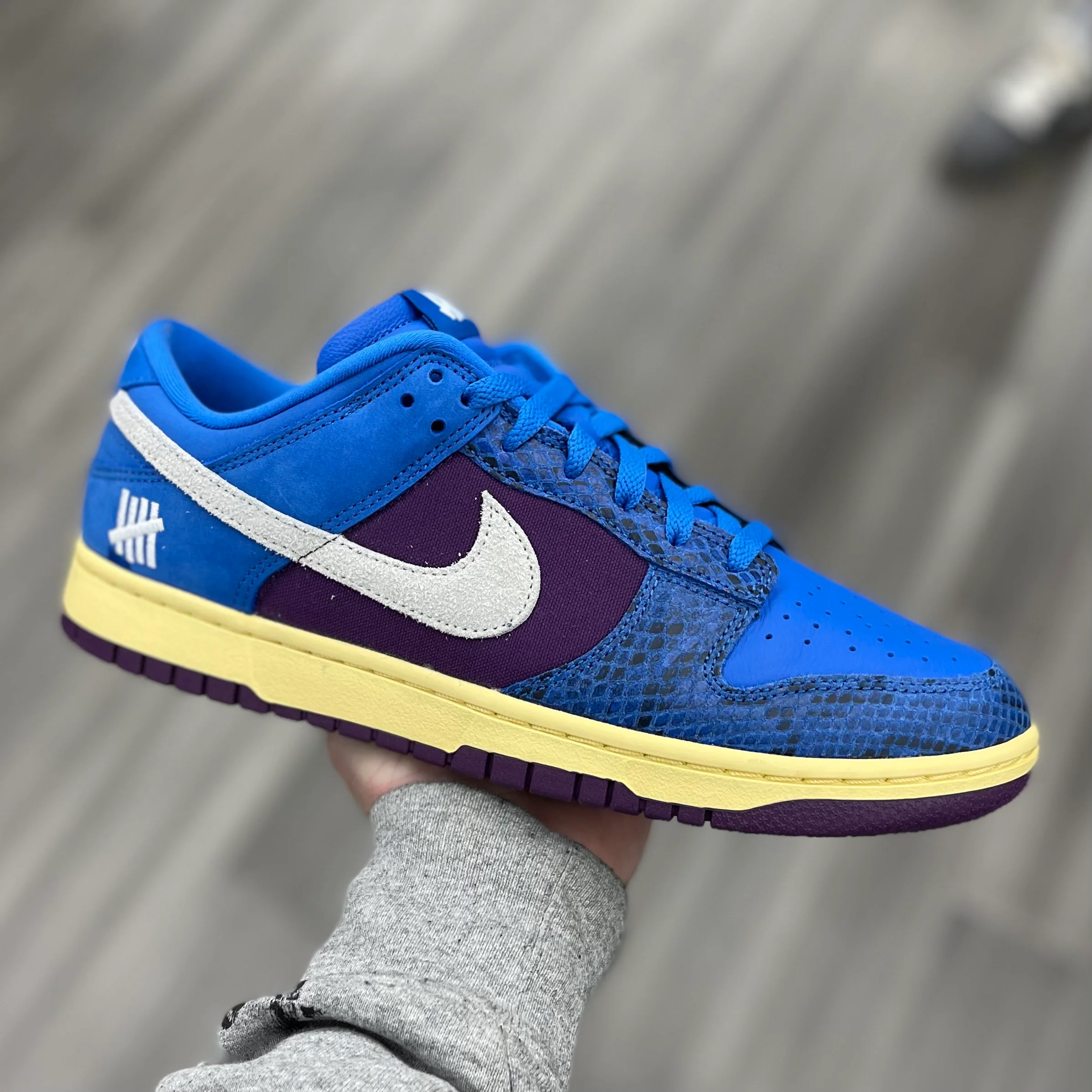 Dunk Low SP “Undefeated 5 On It Dunk VS AF1” - Image 4