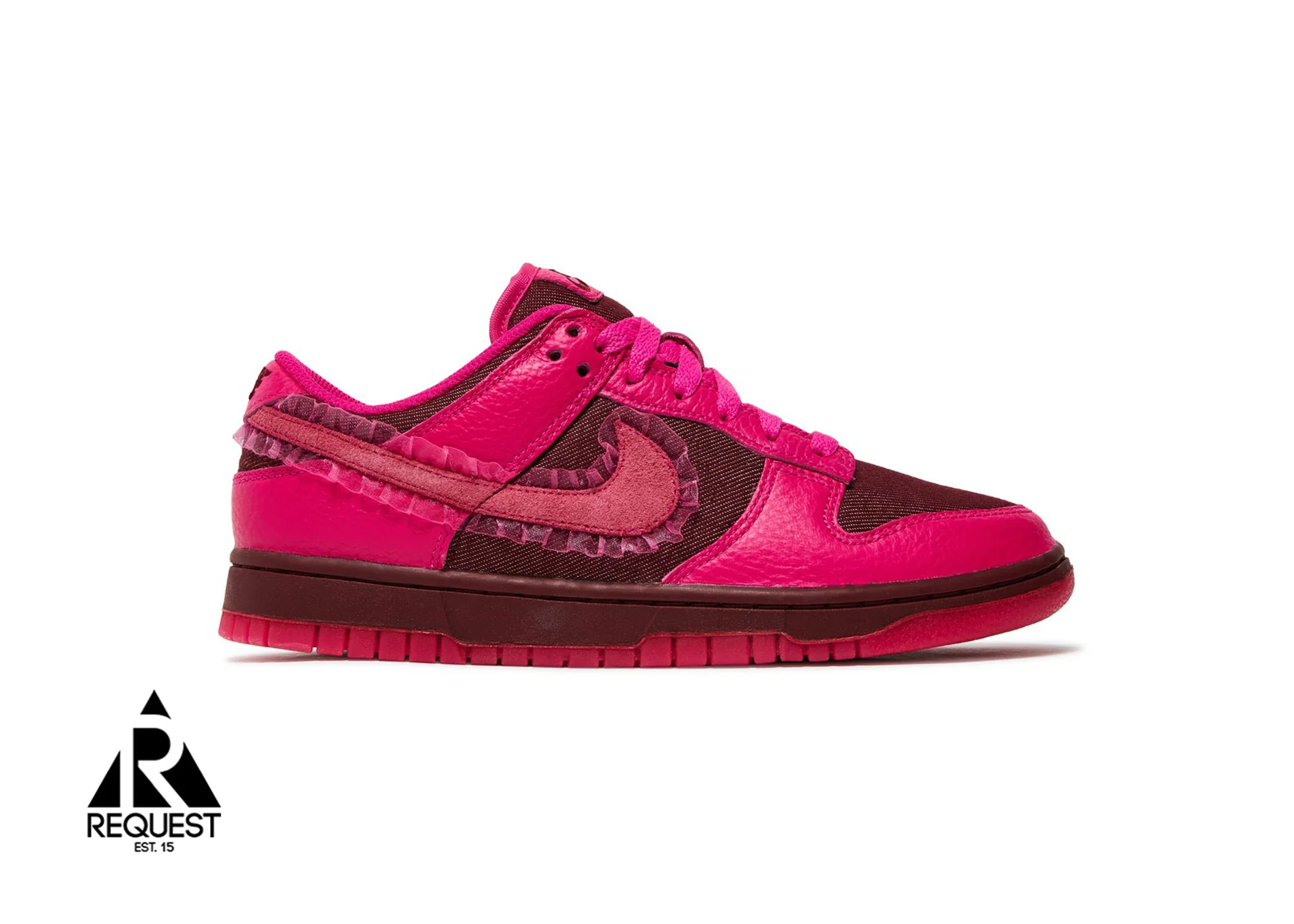 Dunk Low “Valentine’s Day 2022”
