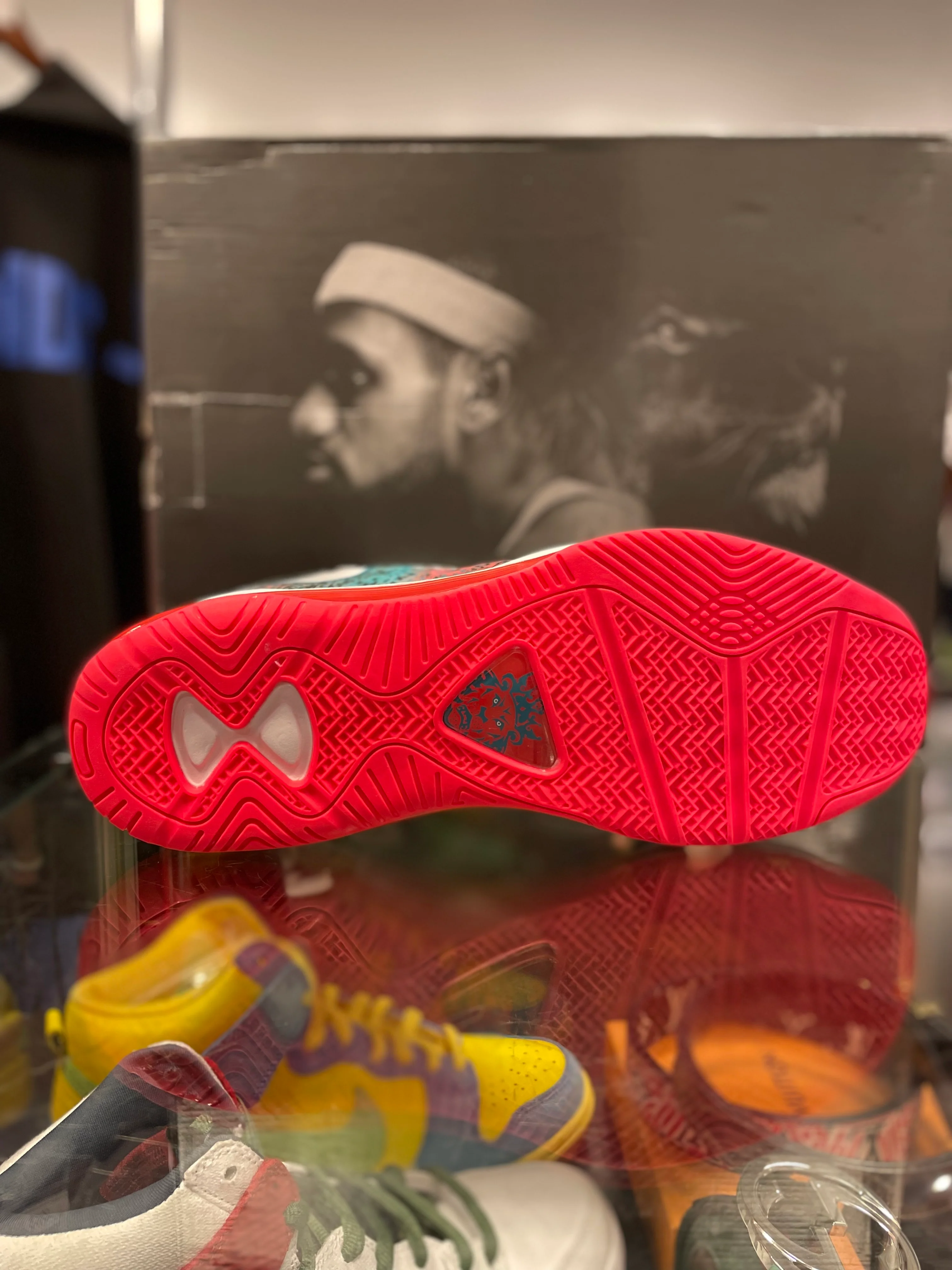 LeBron 8 V2 Low “Miami Nights (2021)” - Image 3