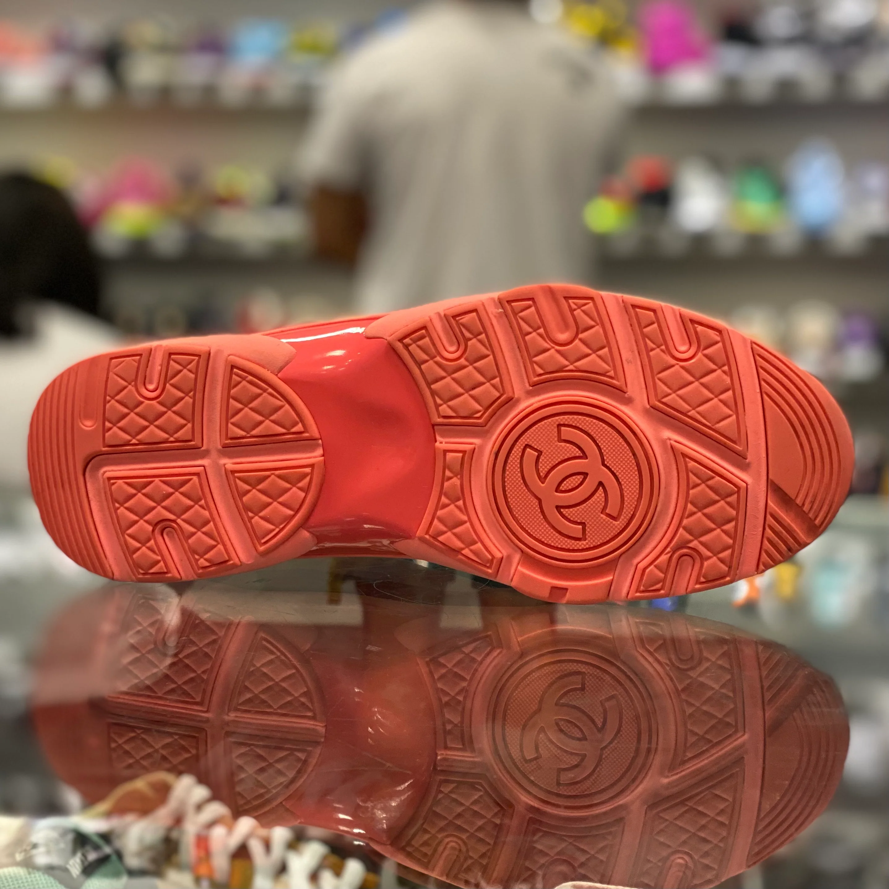 Low Trainer “Coral Red” - Image 2