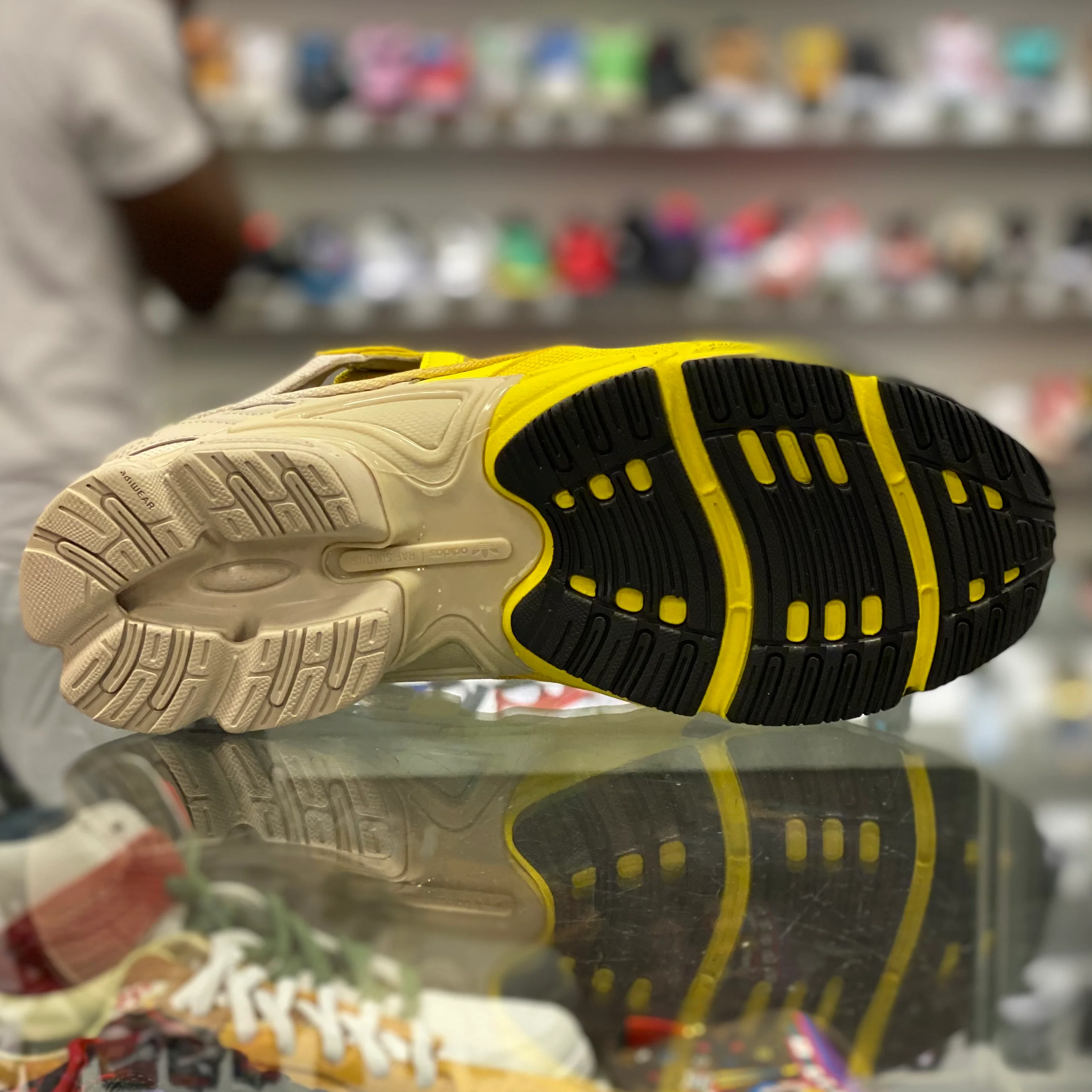 Replicant Oswego RAF Simons “Clear Brown Yellow” - Image 3