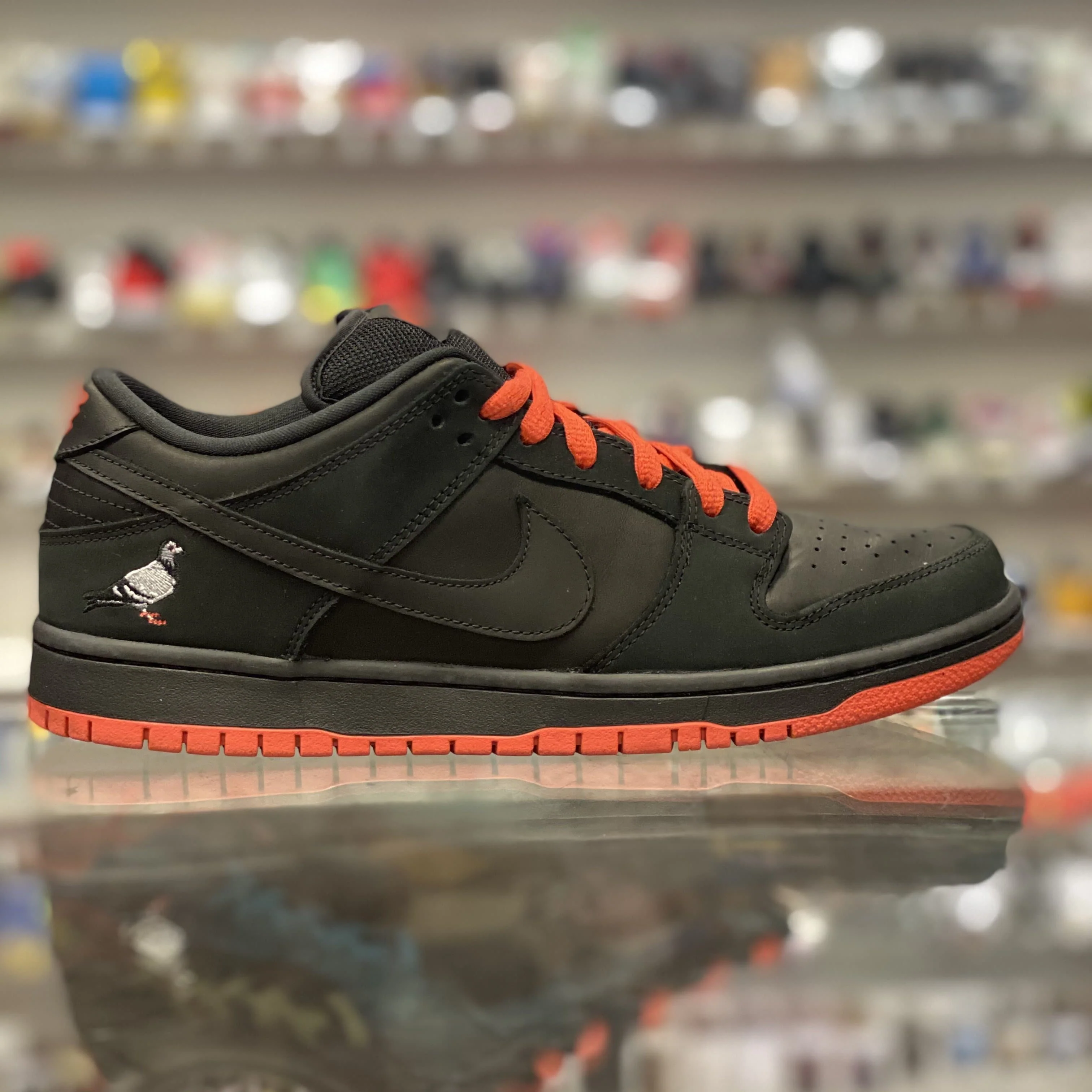 SB Dunk Low “Black Pigeon” - Image 4