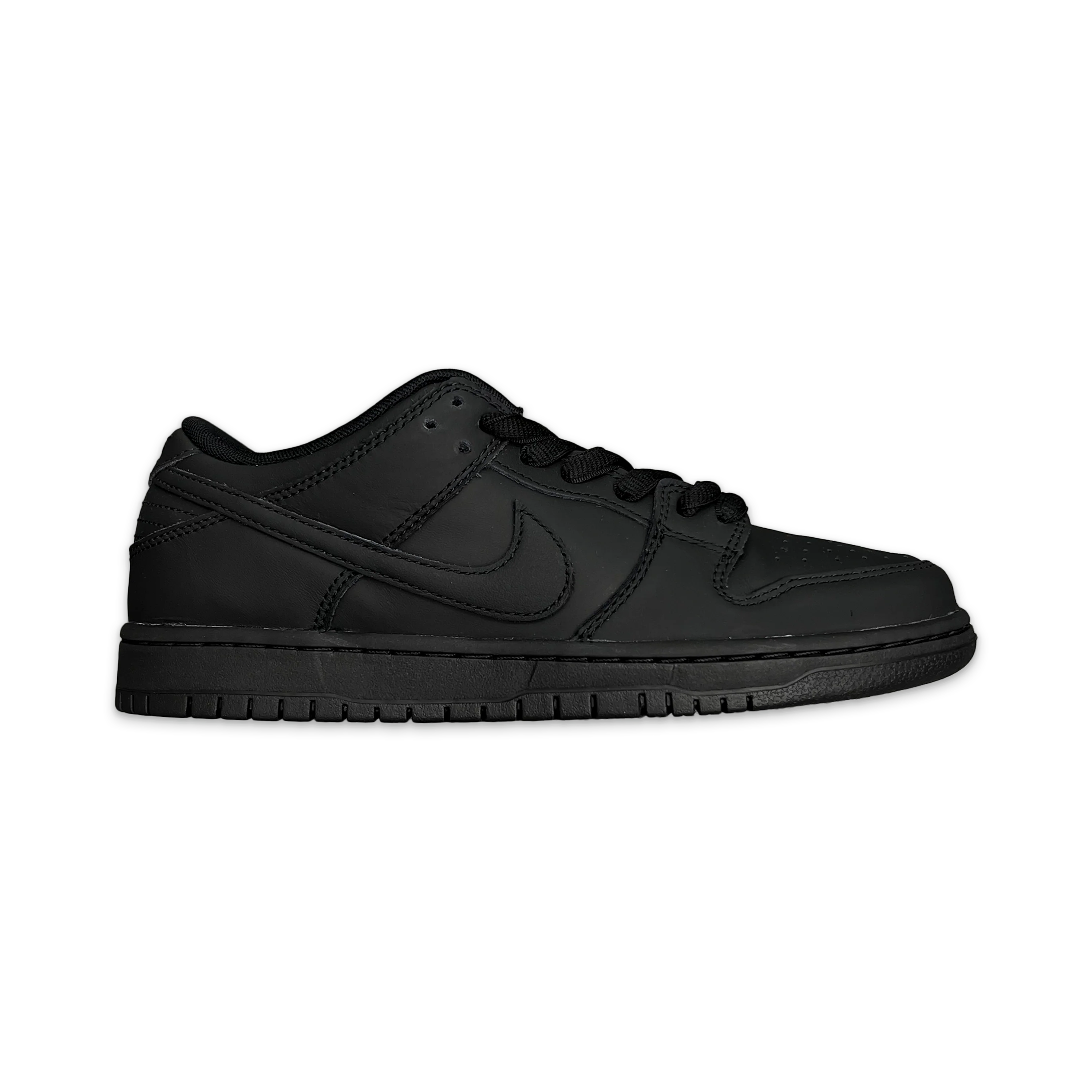 SB Dunk Low Pro "Triple Black"
