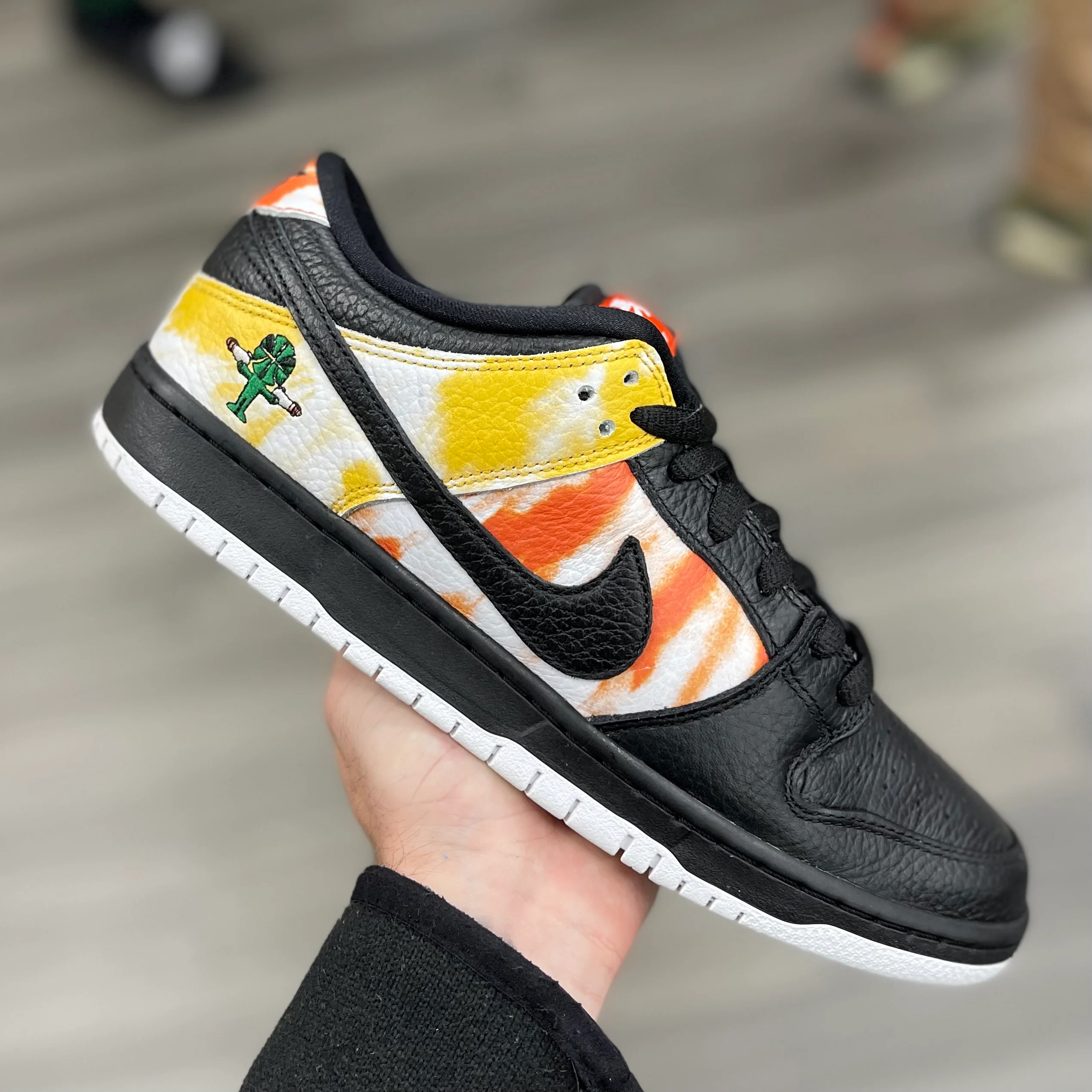 Sb Dunk Low Ray Gun “Tie-Dye Black” - Image 8