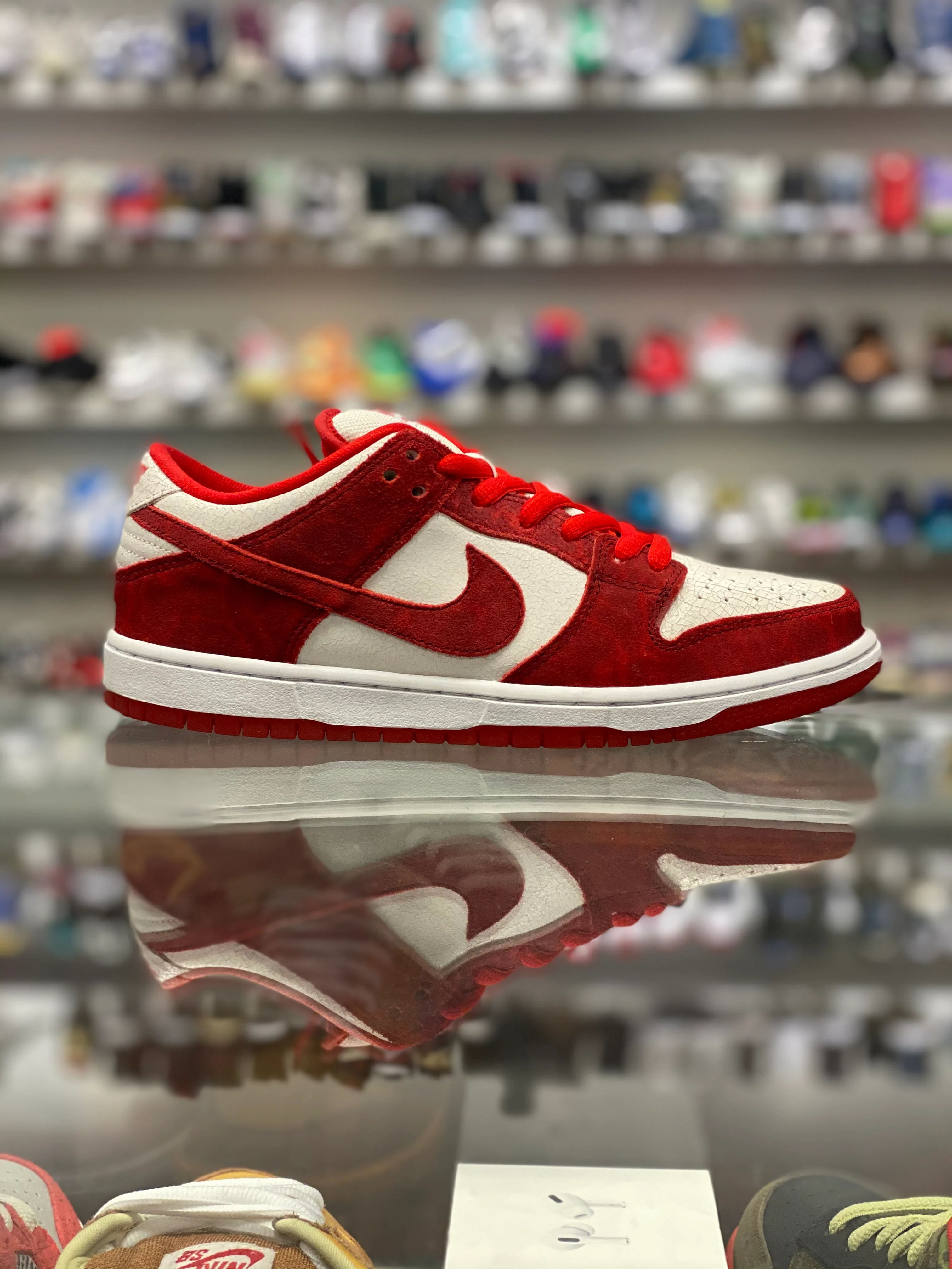 SB Dunk Low “Valentines Day” - Image 2