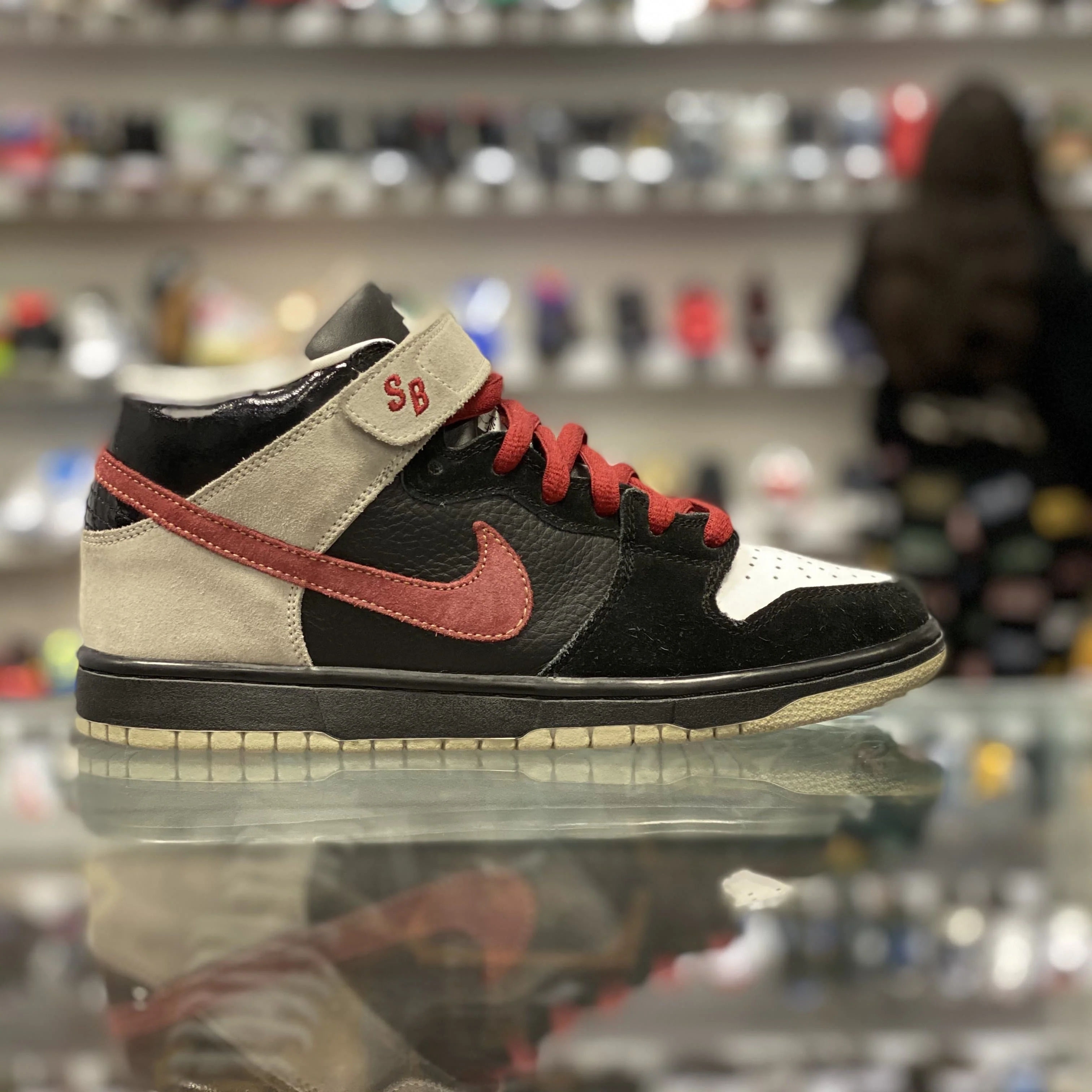 SB Dunk Mid “November Rain” - Image 2