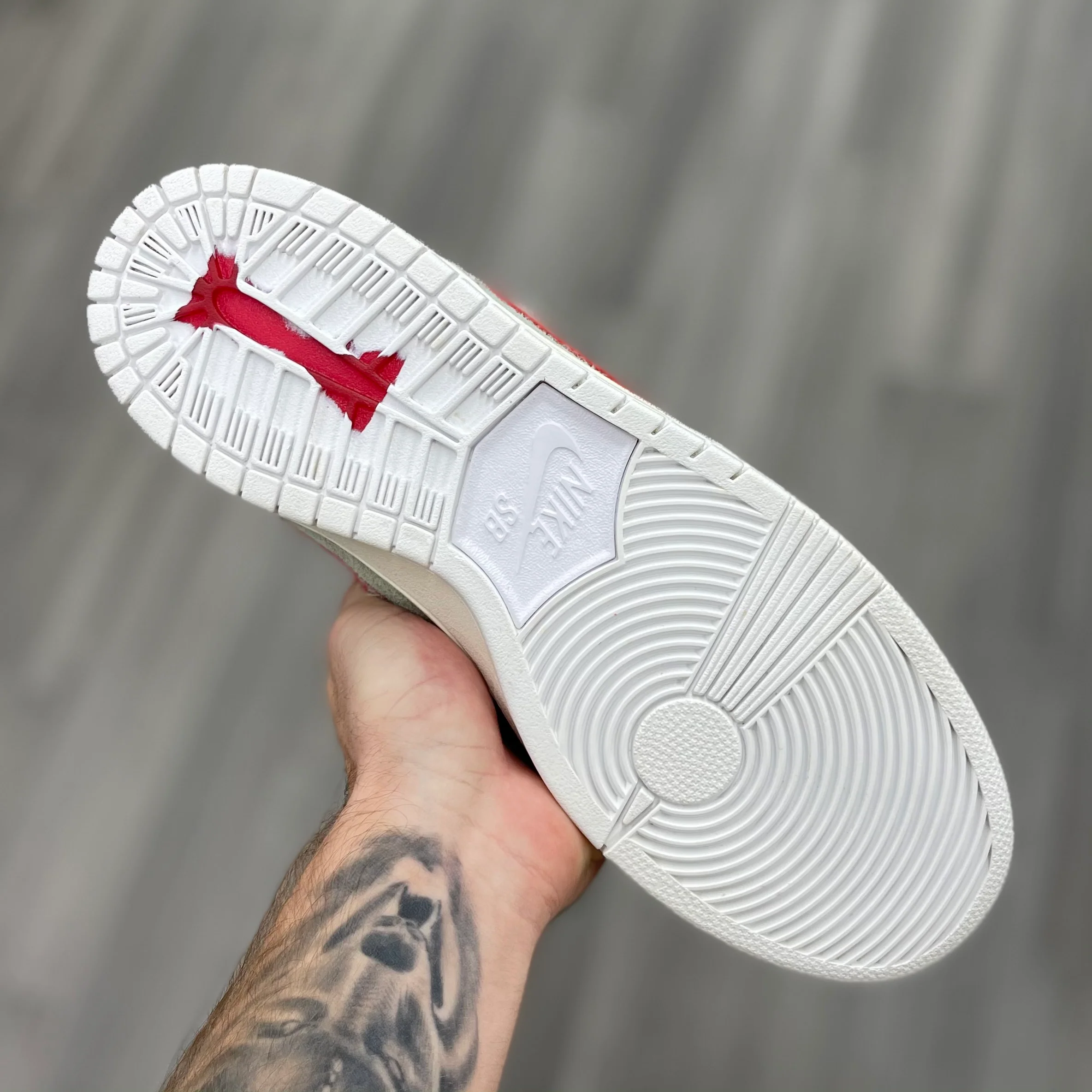 SB Dunk Mid “White Widow” - Image 5