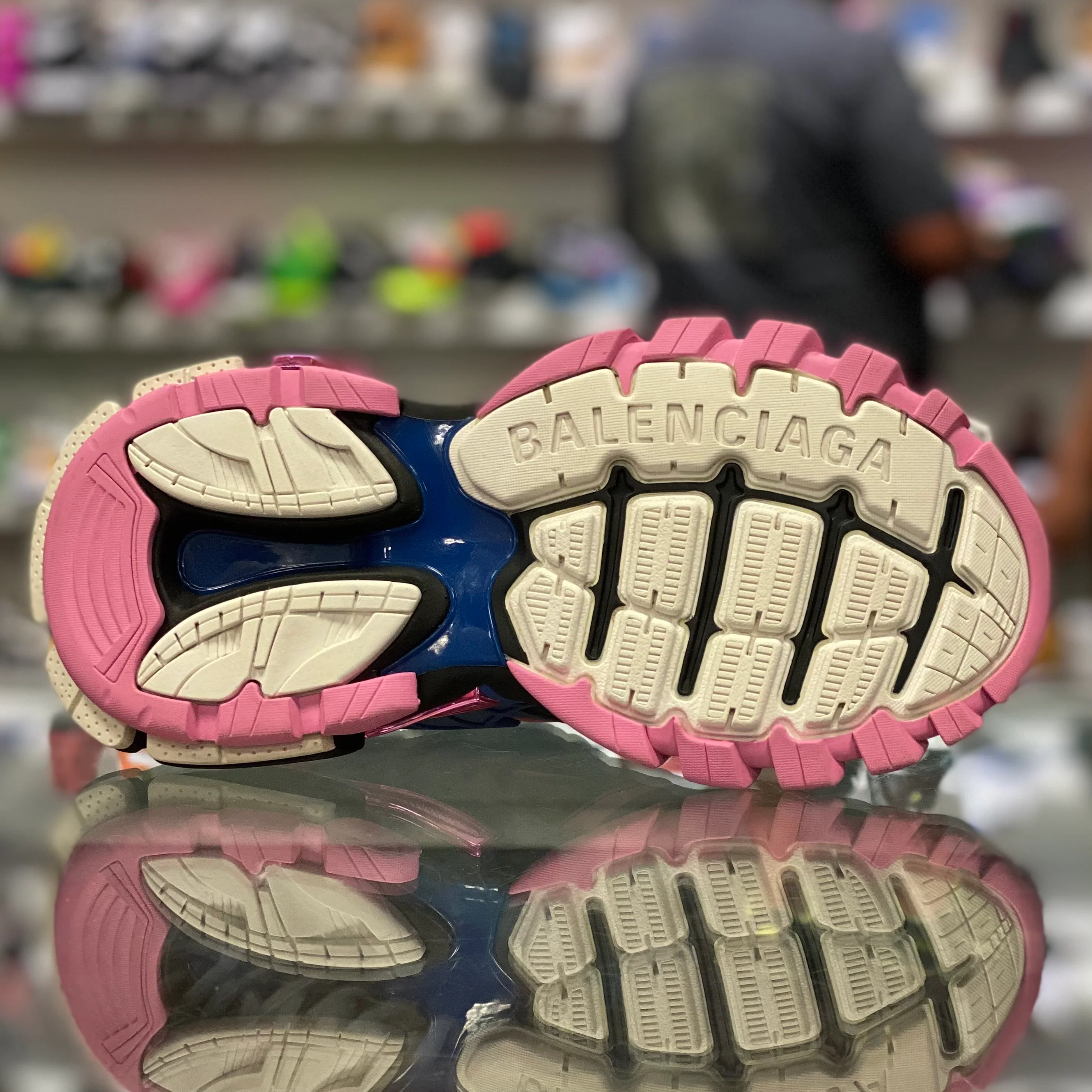 Track 2.0 “Blue Pink” - Image 3