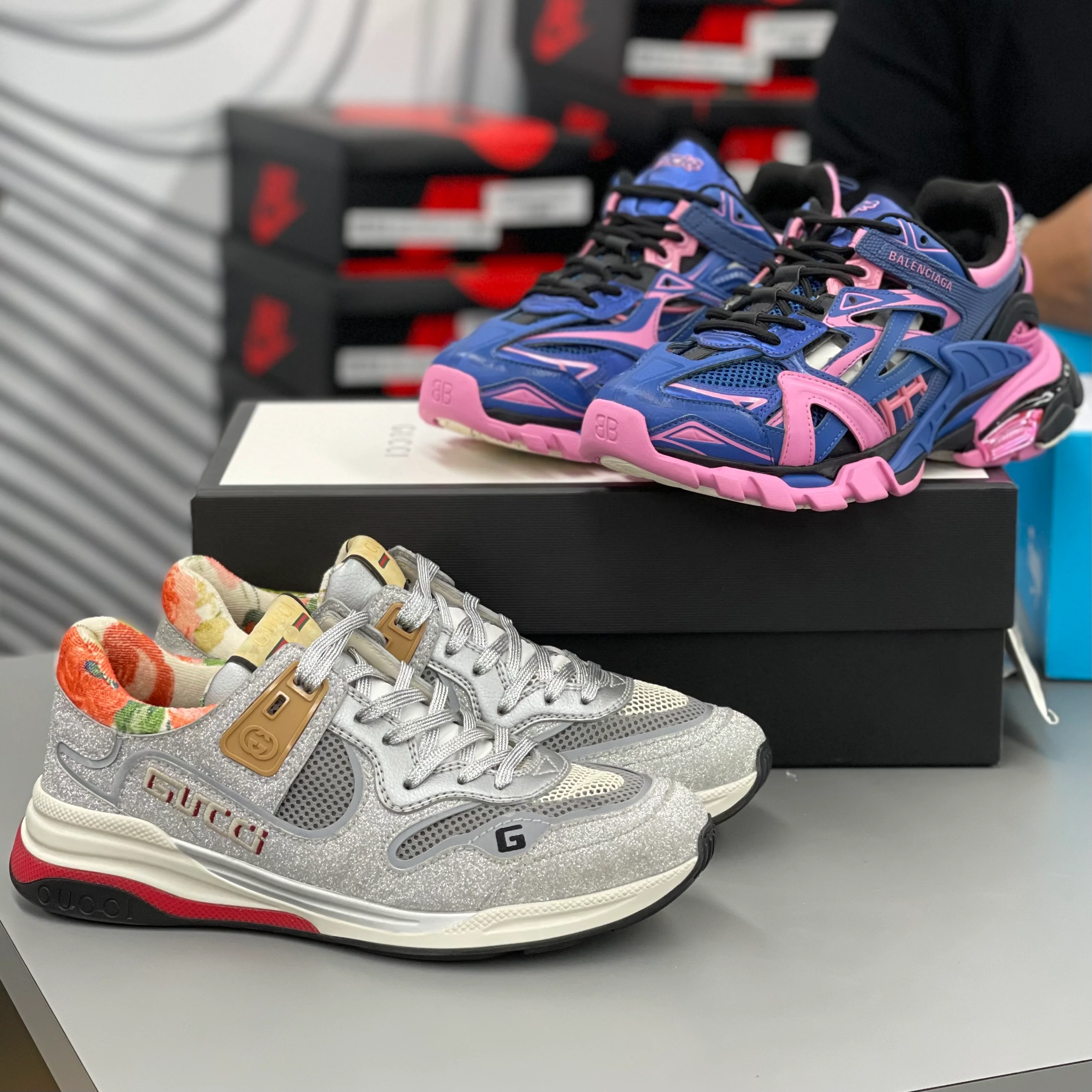 Track 2.0 “Blue Pink” - Image 4