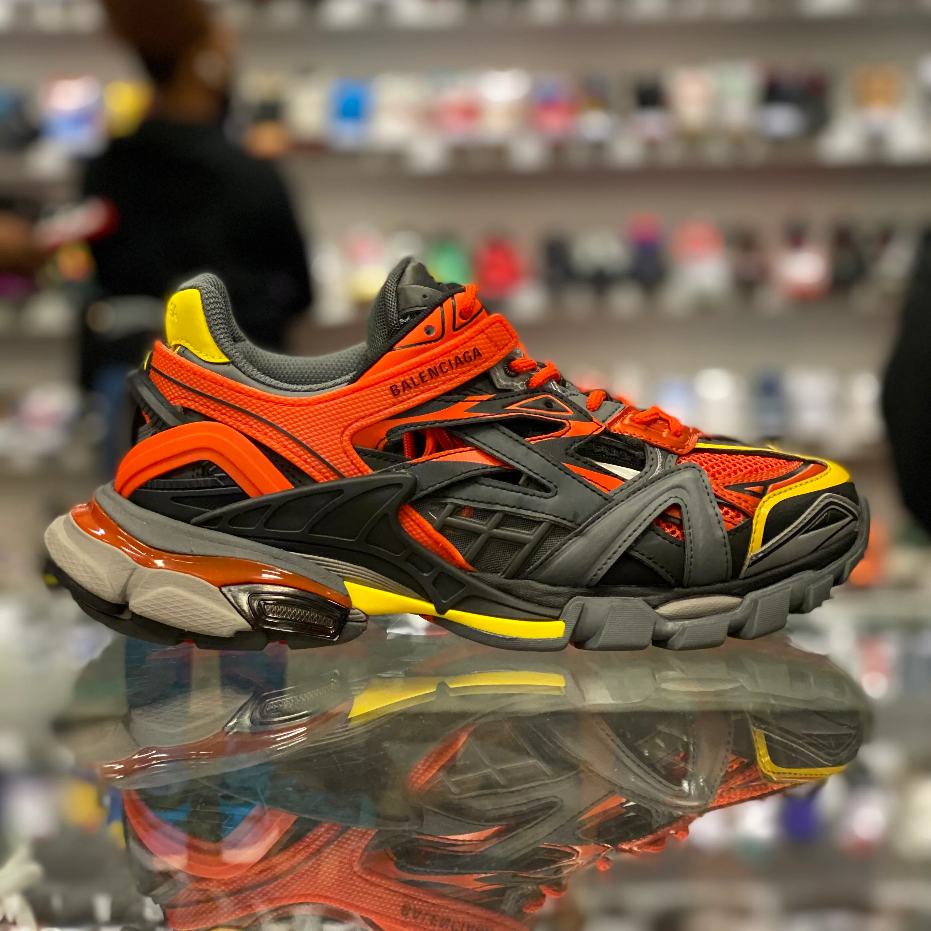 Track 2.0 “Orange Black”