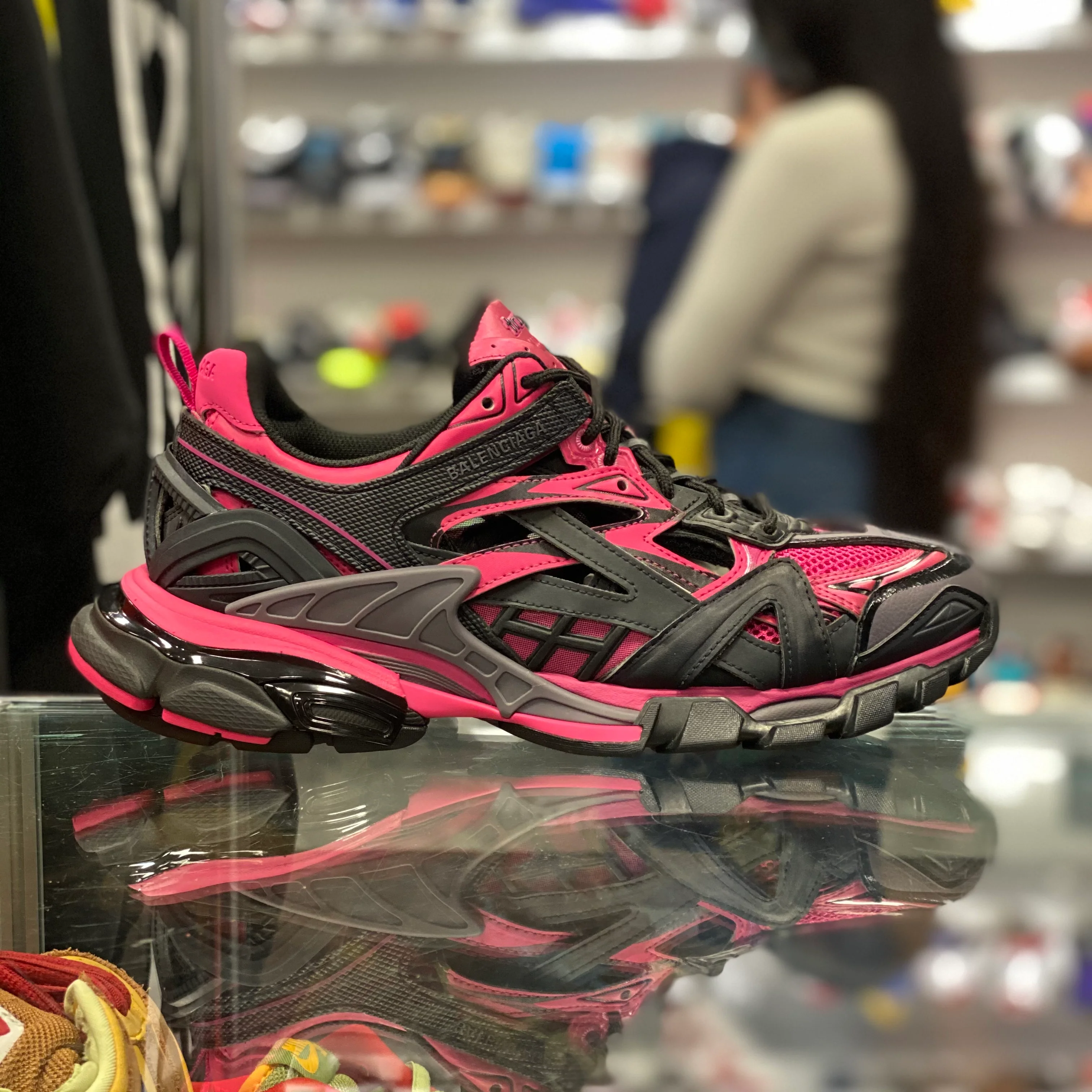 Track 2.0 “Pink Black” - Image 2