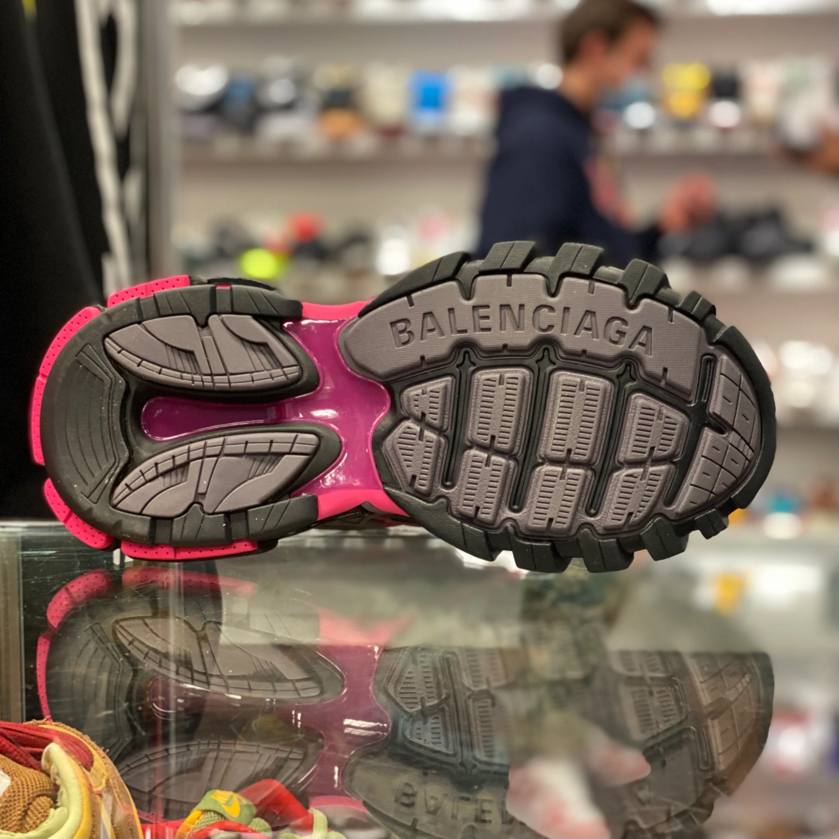 Track 2.0 “Pink Black” - Image 3