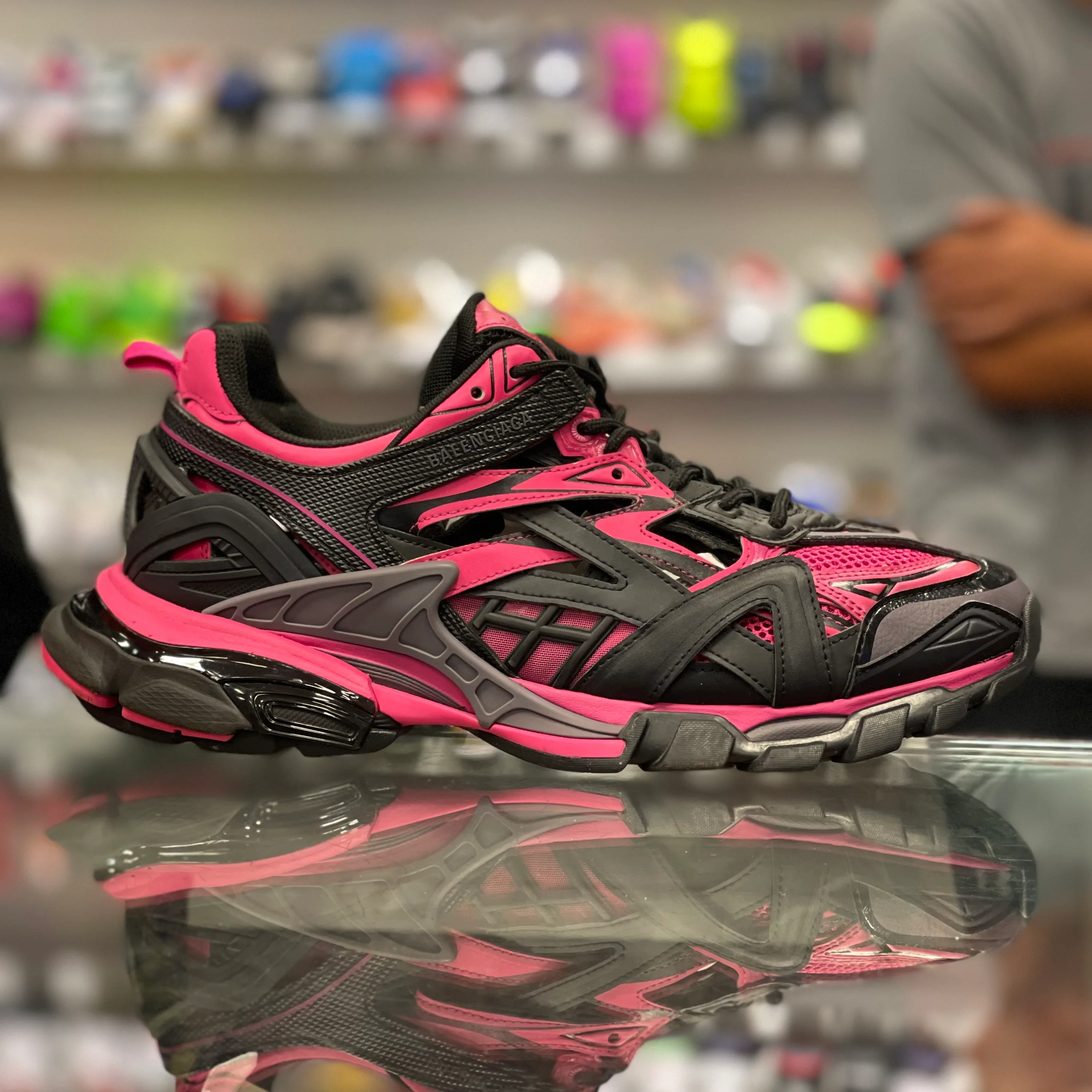 Track 2.0 “Pink Black” - Image 6