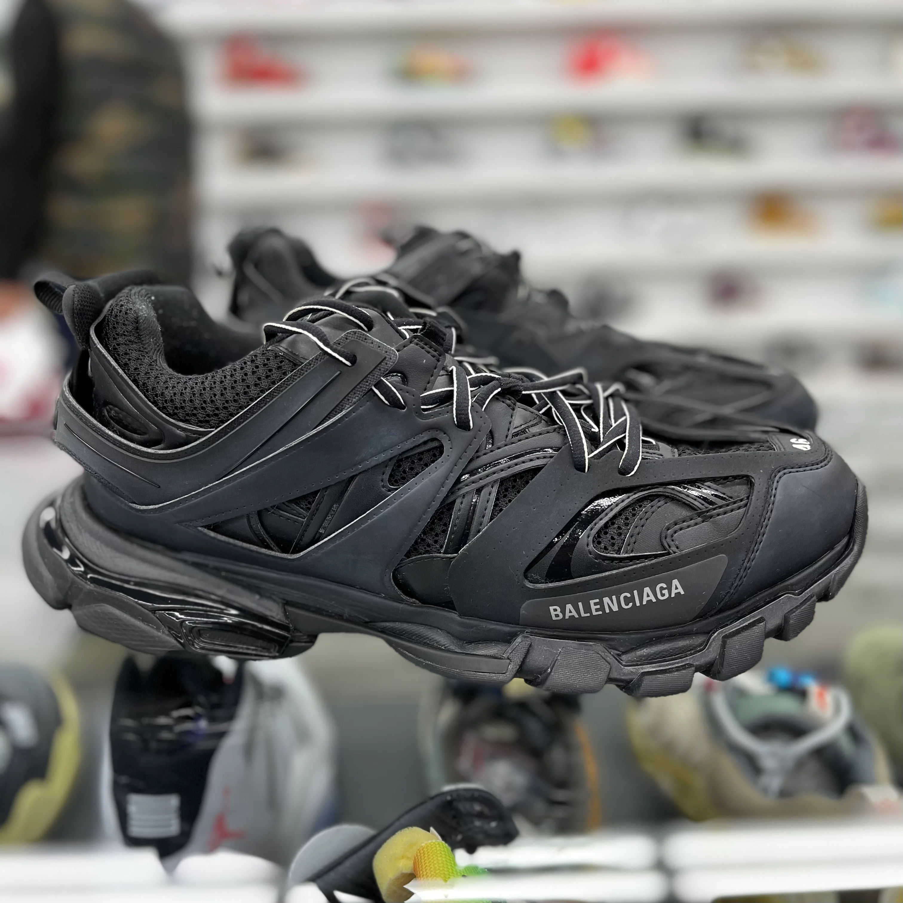 Track Runner “Triple Black” - Image 2